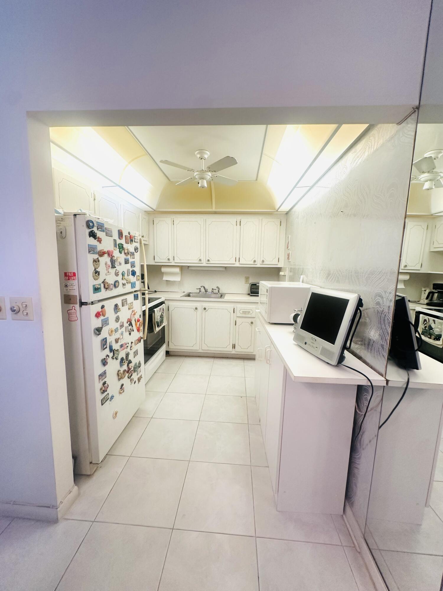 2017 Farnham N Property Photo 9