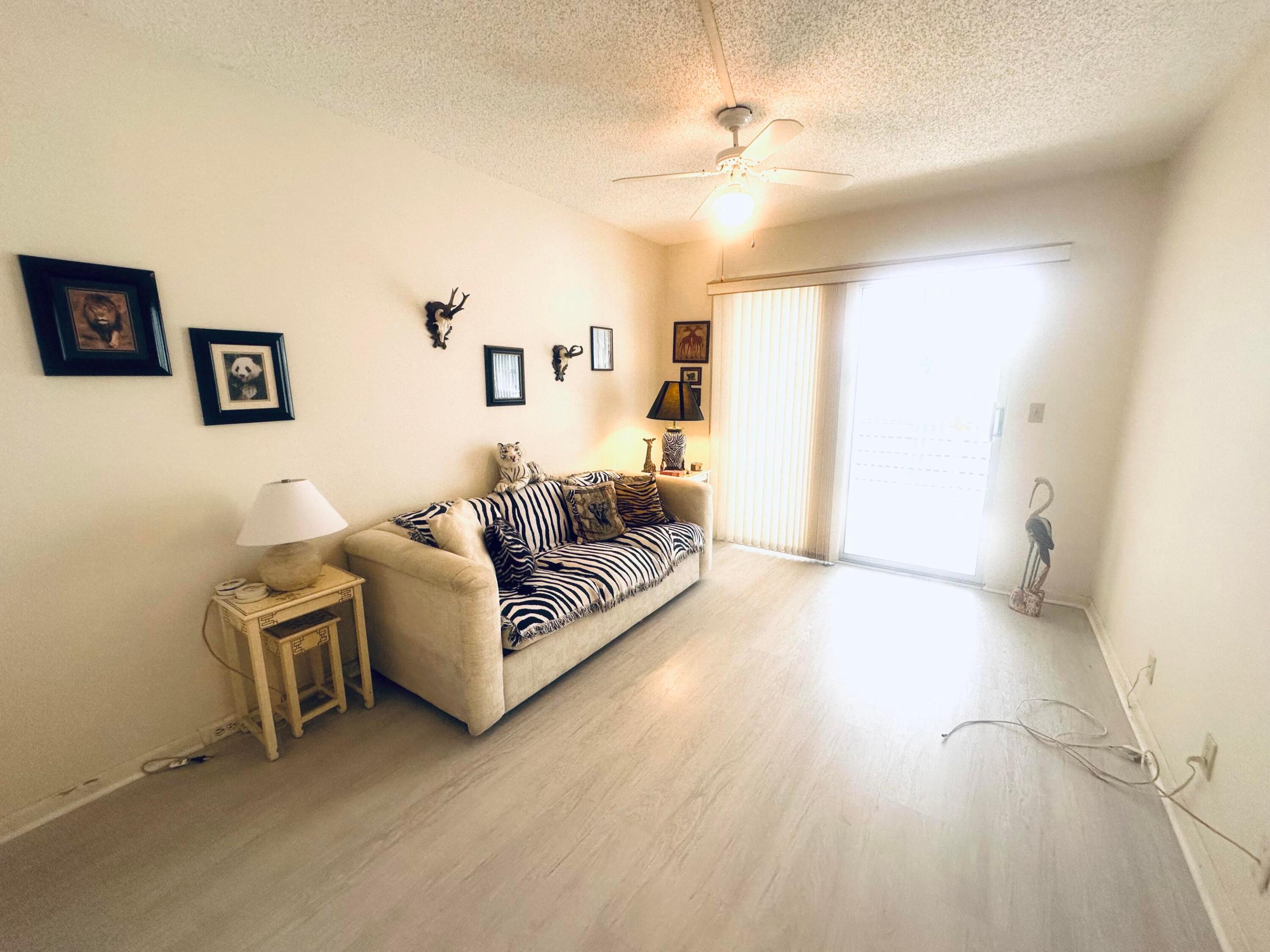 2017 Farnham N Property Photo 15