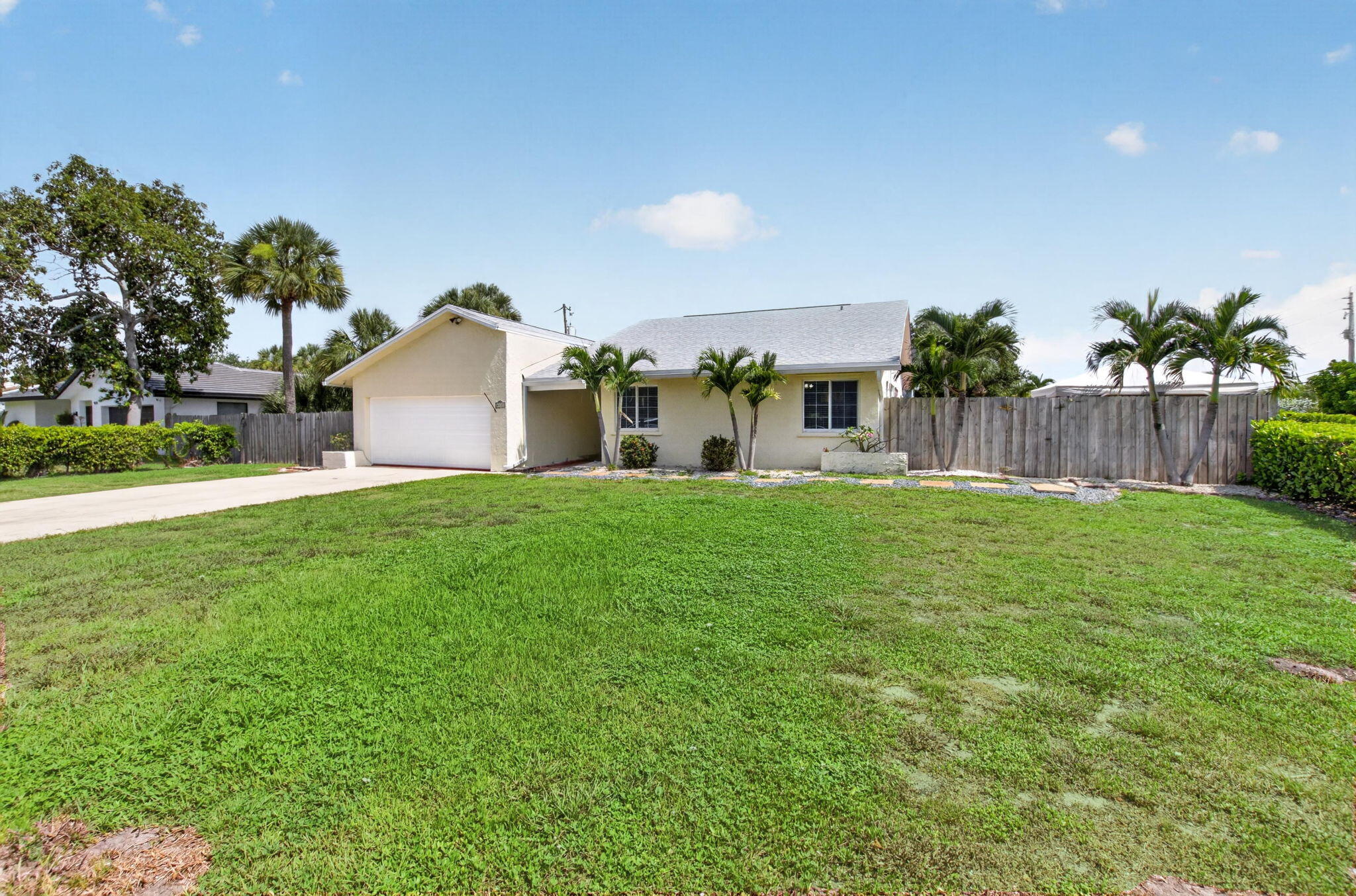 4517 Palm Ridge Boulevard Property Photo 3