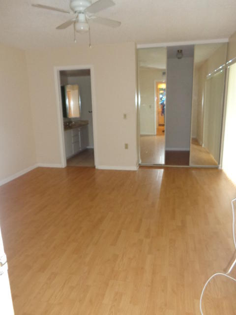 3209 32nd Way Property Photo 10