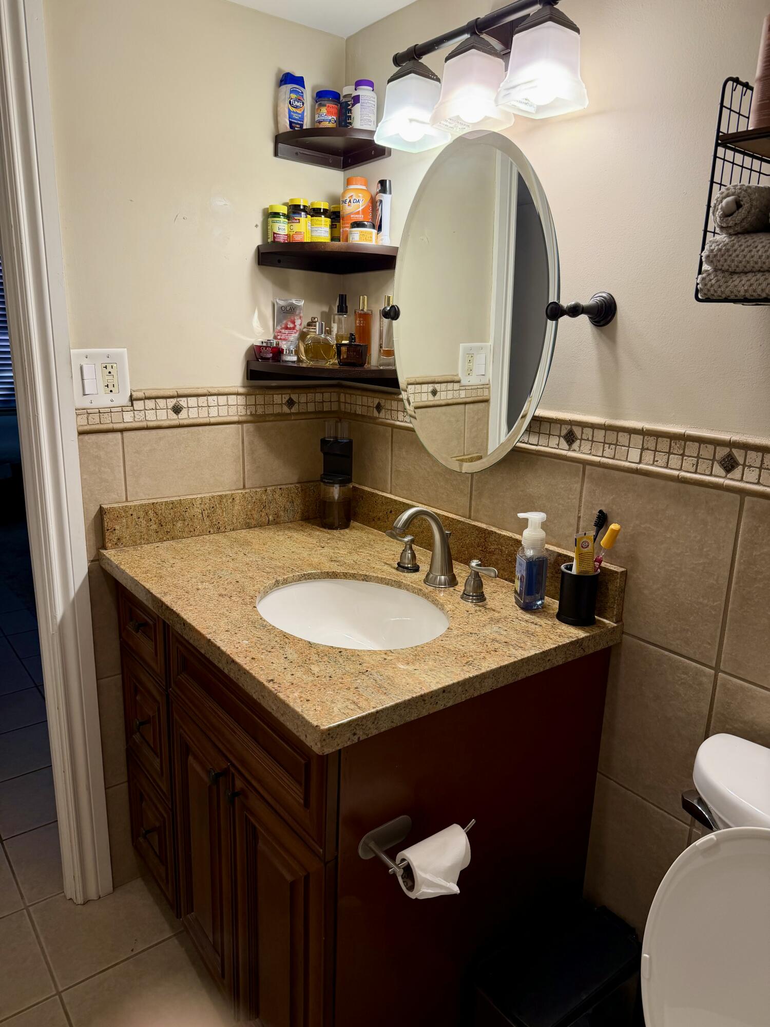 140 S Cypress Road 111 Property Photo 16