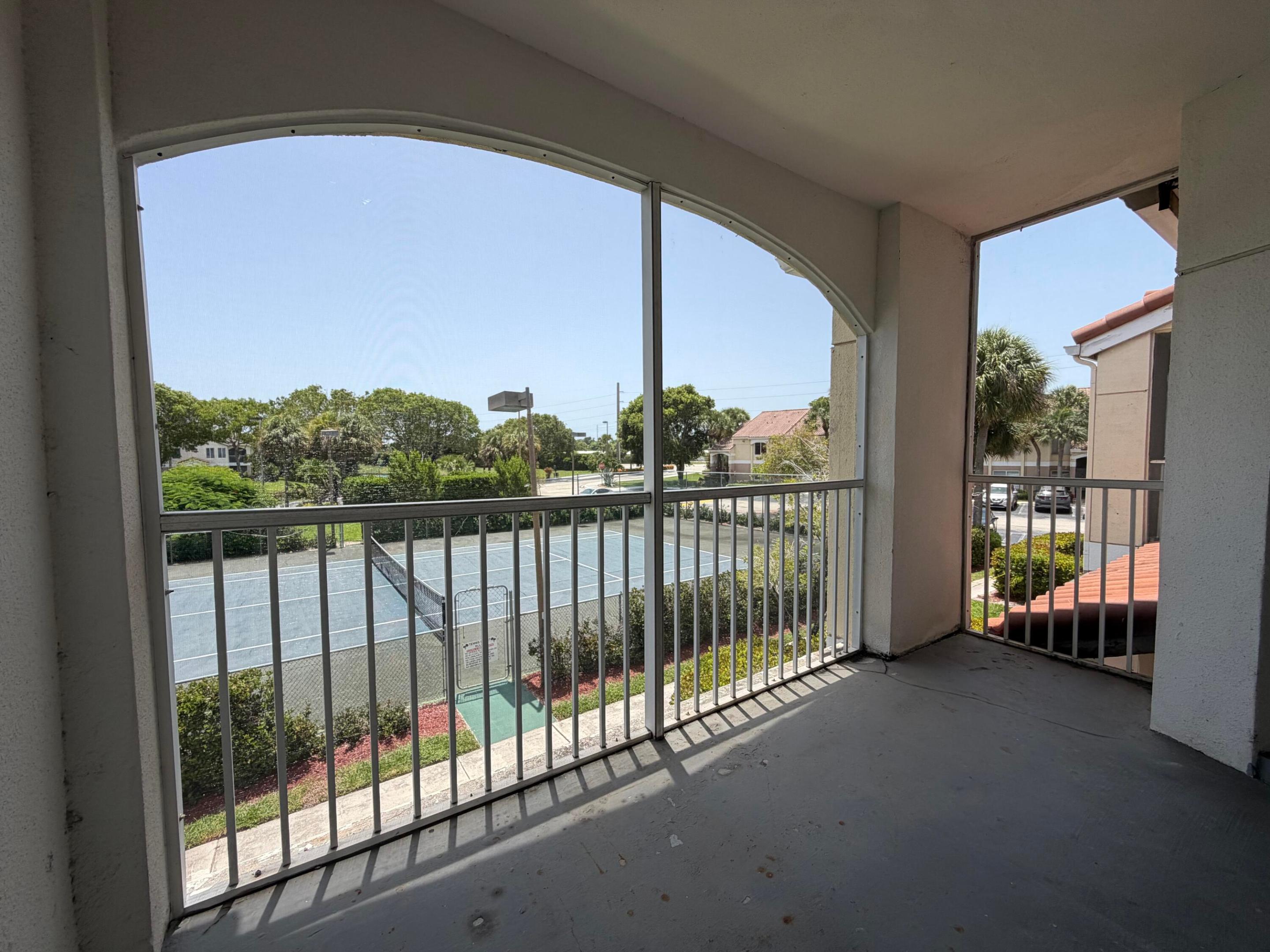 815 W Boynton Beach Boulevard 12-203 Property Photo 13