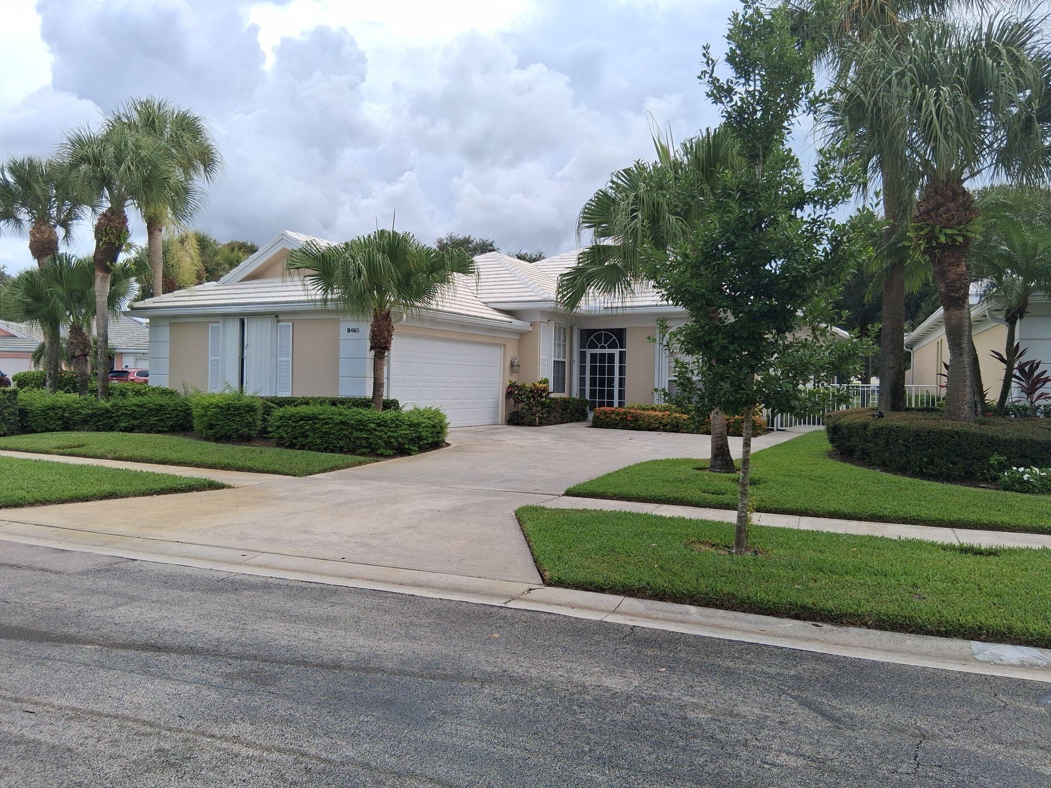 8465 BEACONHILL Road Property Photo 1