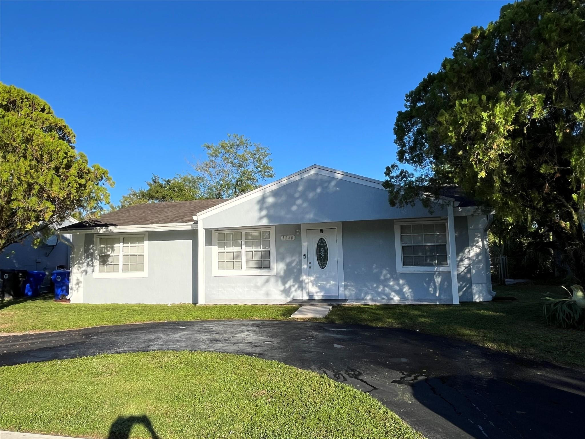 1240 SW 73RD Avenue Property Photo 1