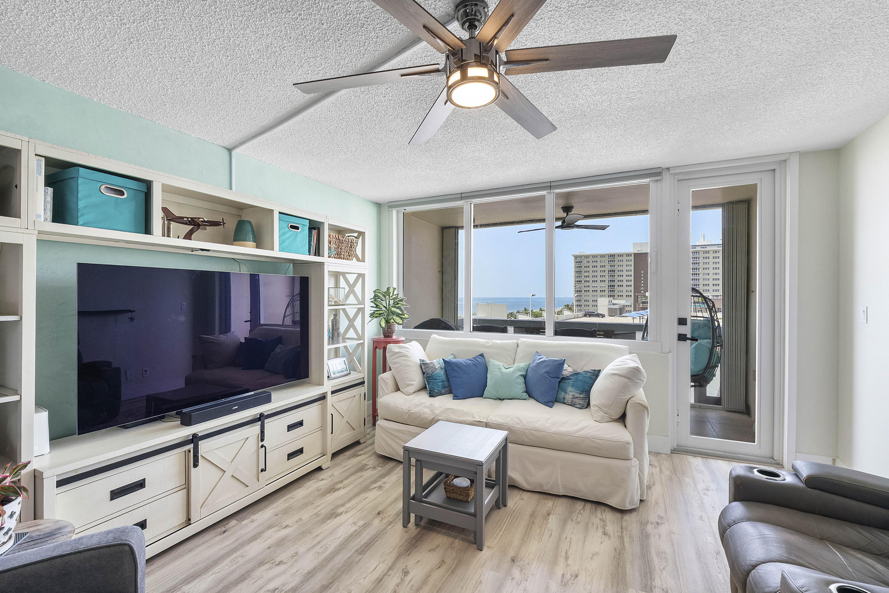 305 N Pompano Beach Boulevard 804 Property Photo 20