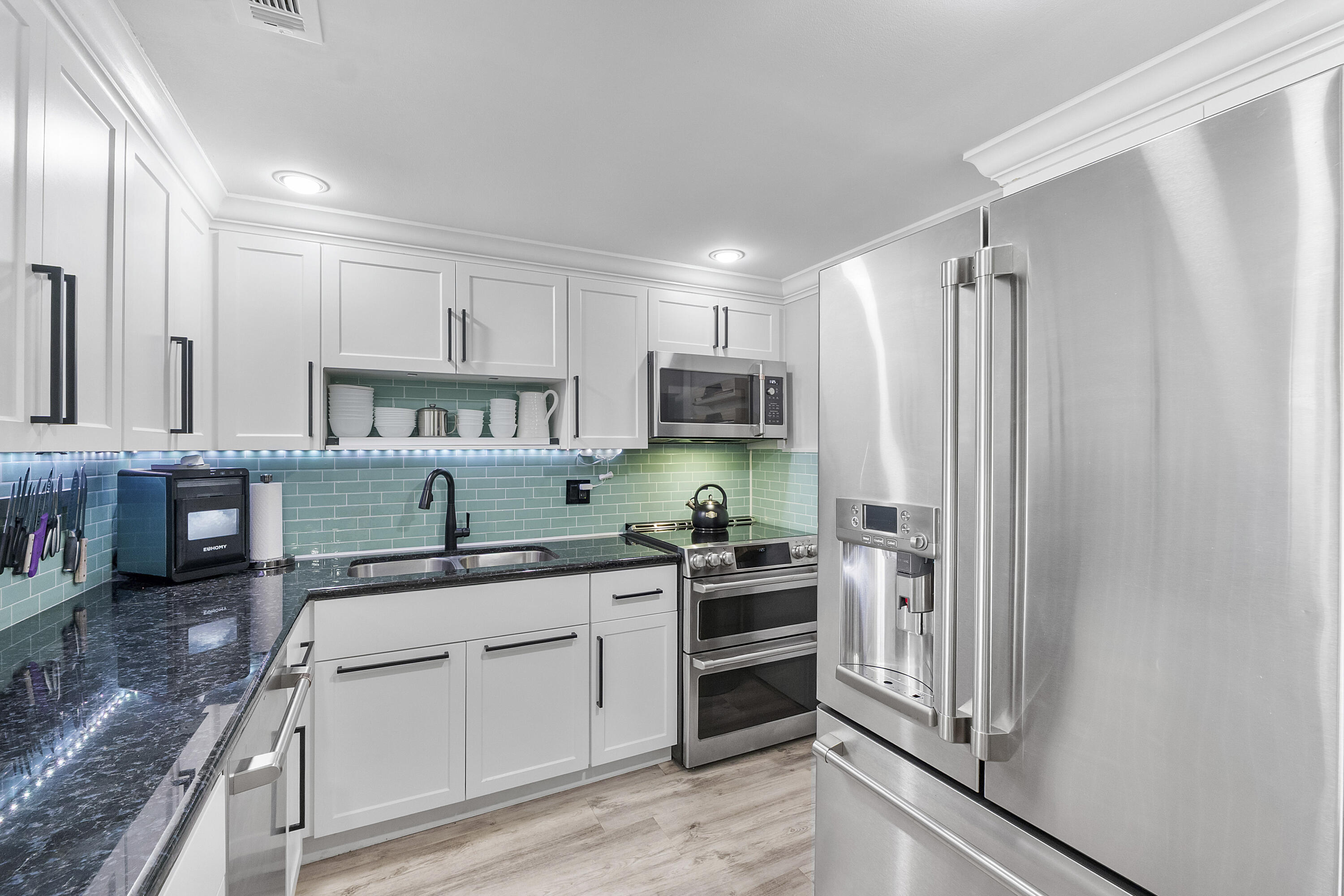 305 N Pompano Beach Boulevard 804 Property Photo 23