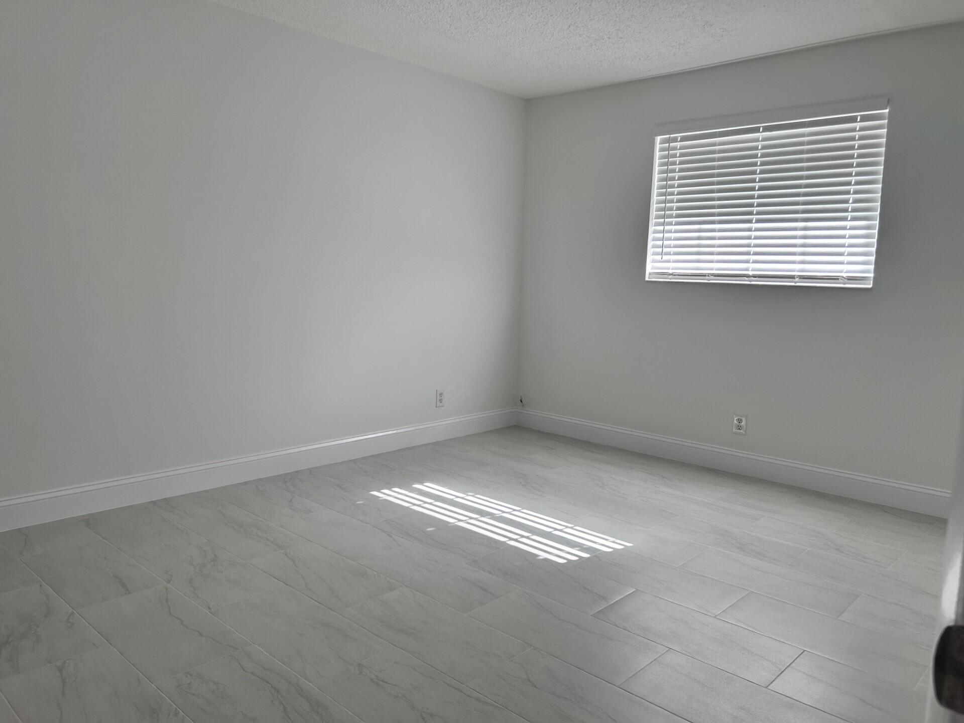 402 Lake Shore Drive 103 Property Photo 5