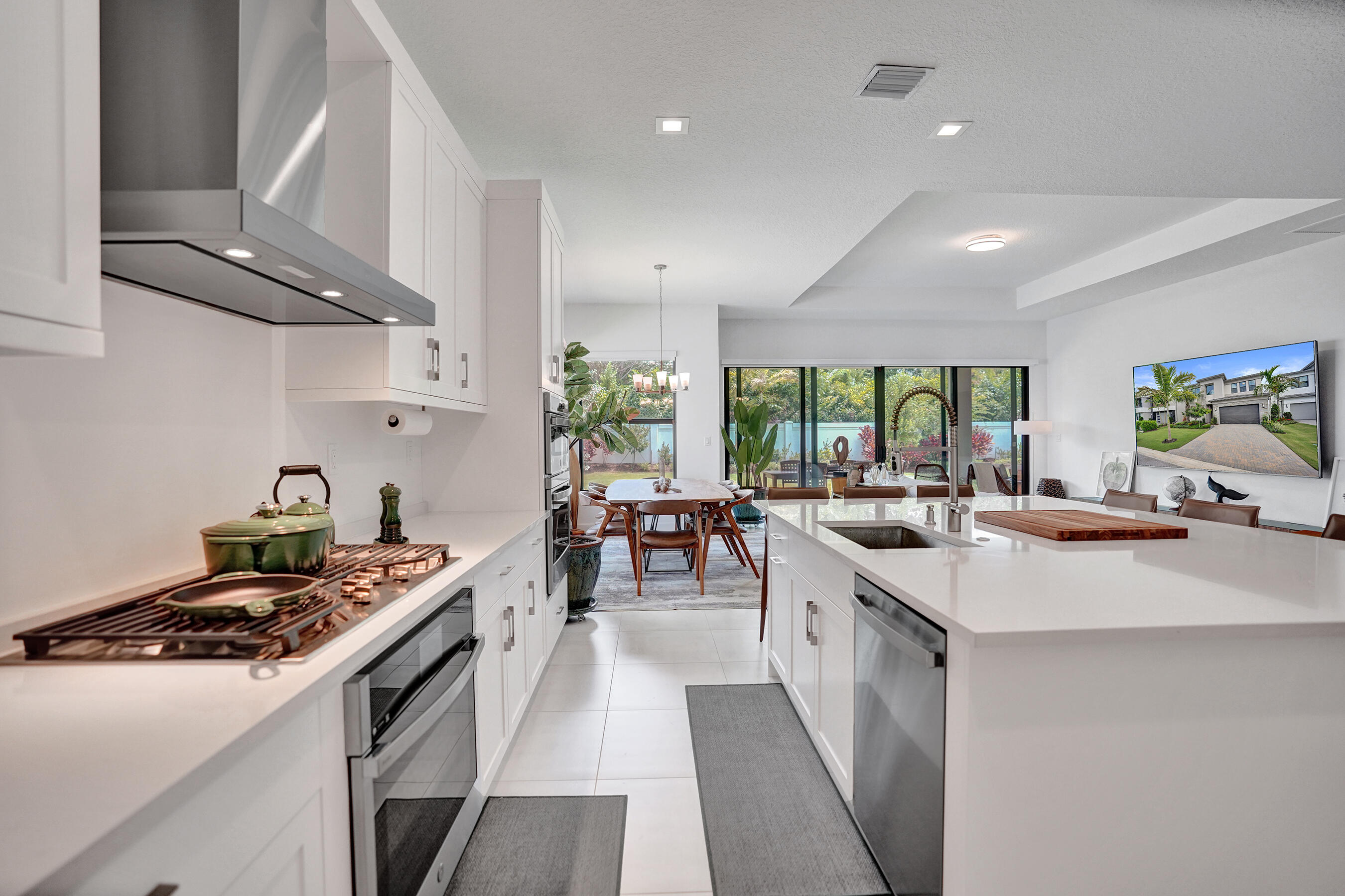 9164 Silver Marsh Lane Property Photo 15