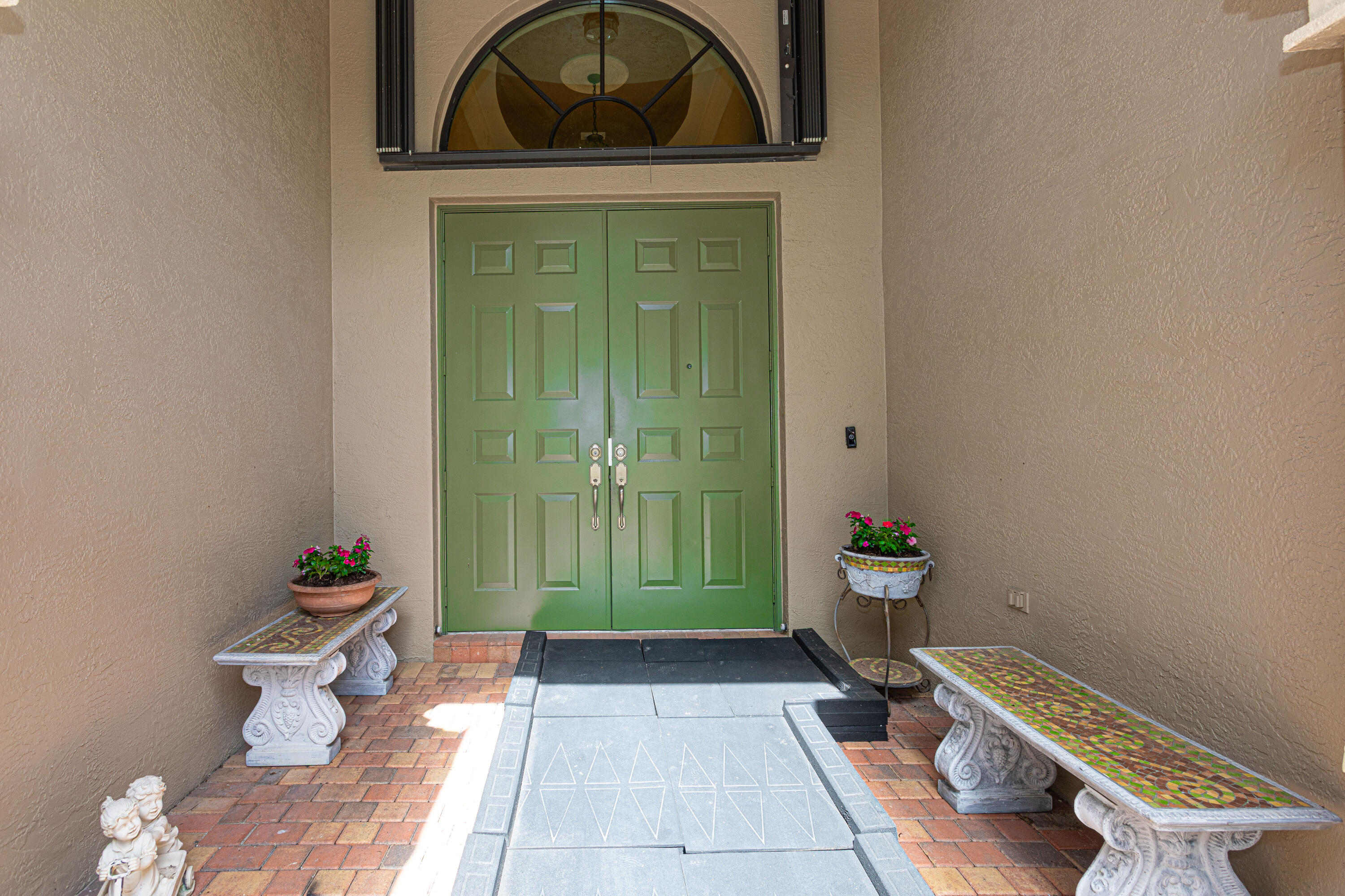 8047 Via Grande Property Photo 9