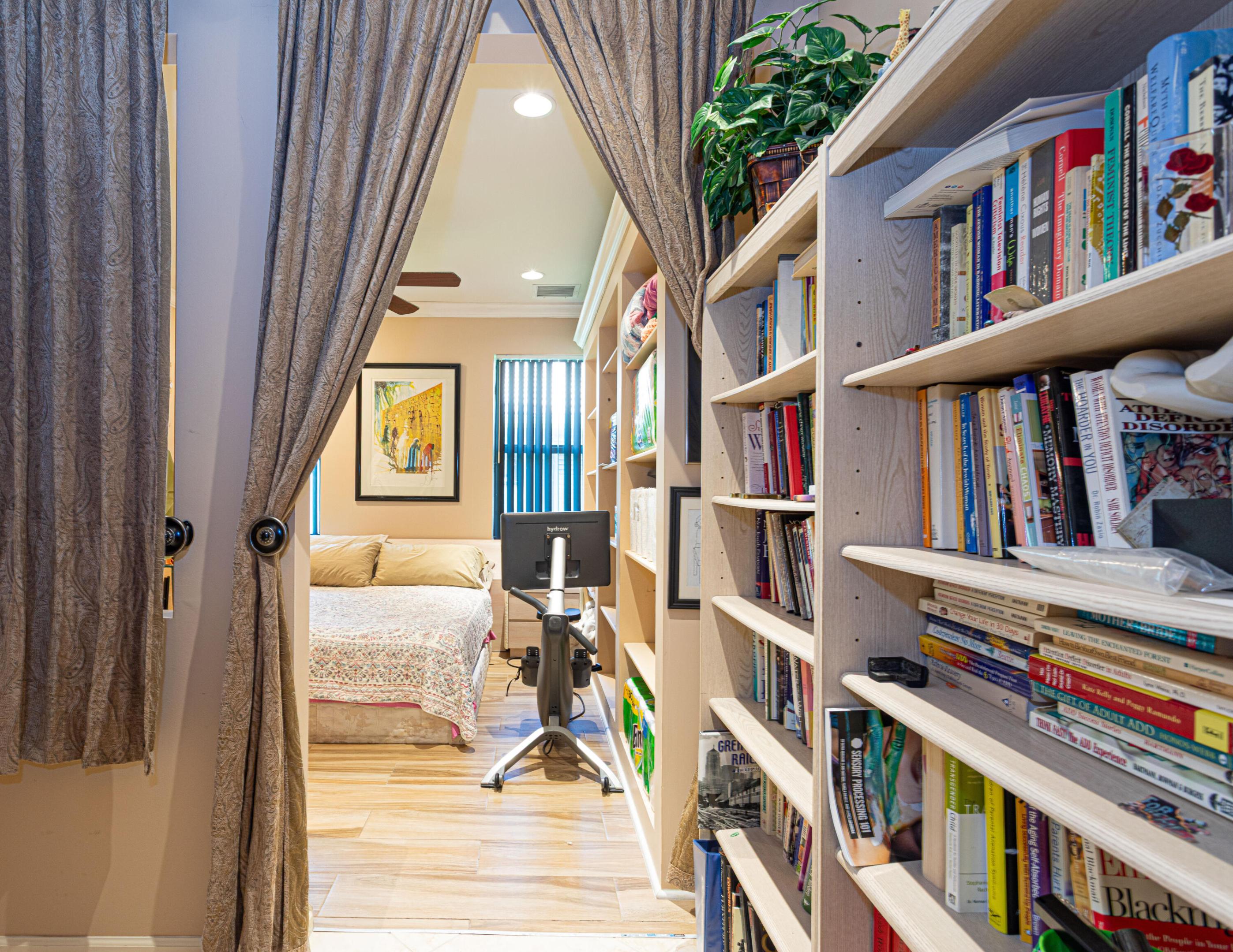 8047 Via Grande Property Photo 24