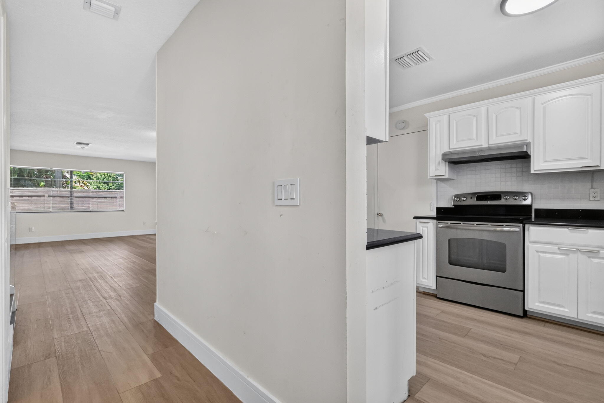 4397 Rende Lane Property Photo 4