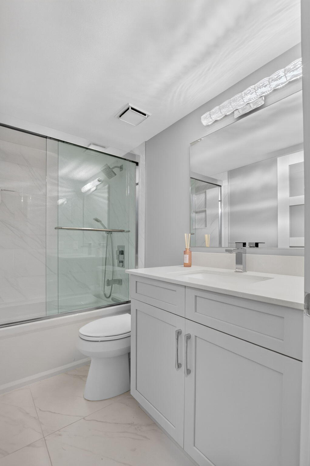 104 Half Moon Circle D2 Property Photo 43