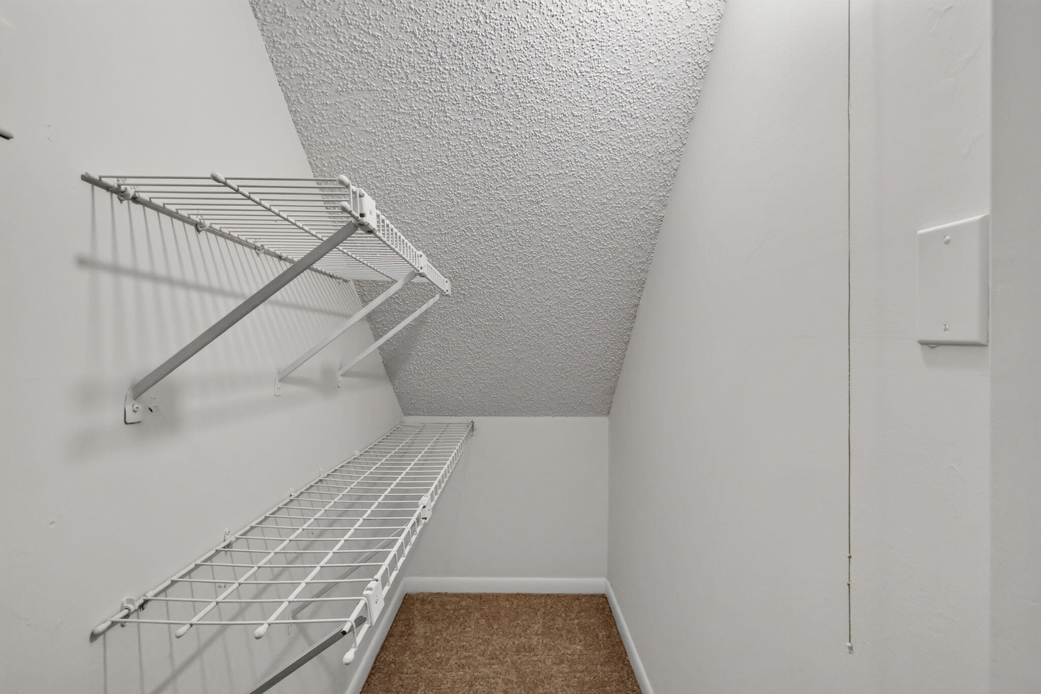 10940 Stafford Circle S Property Photo 25