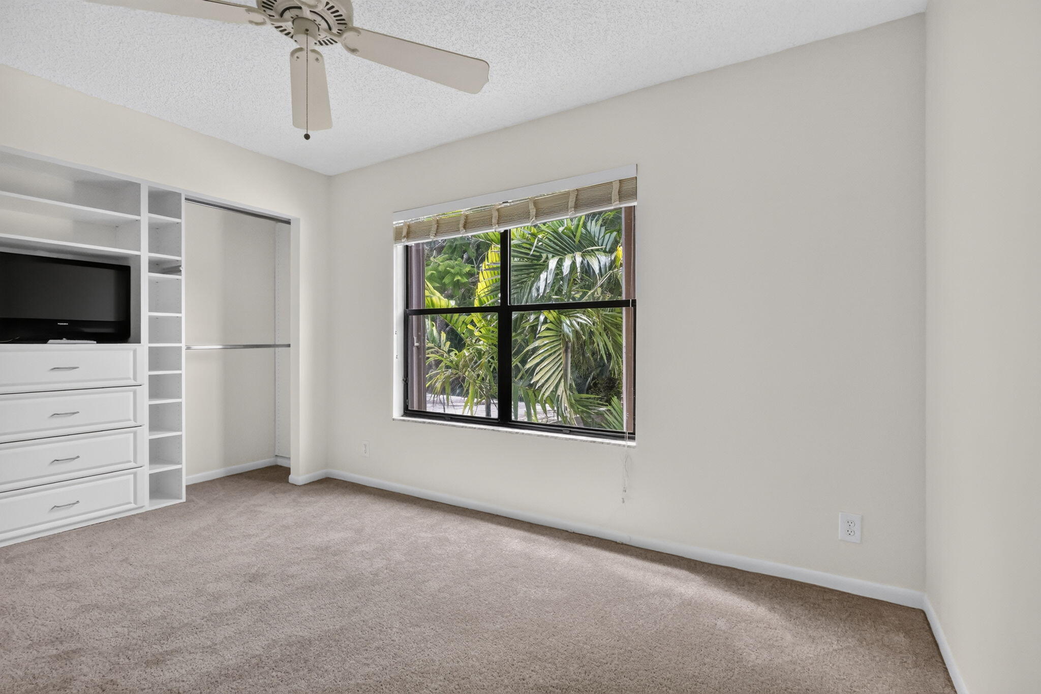 10940 Stafford Circle S Property Photo 33