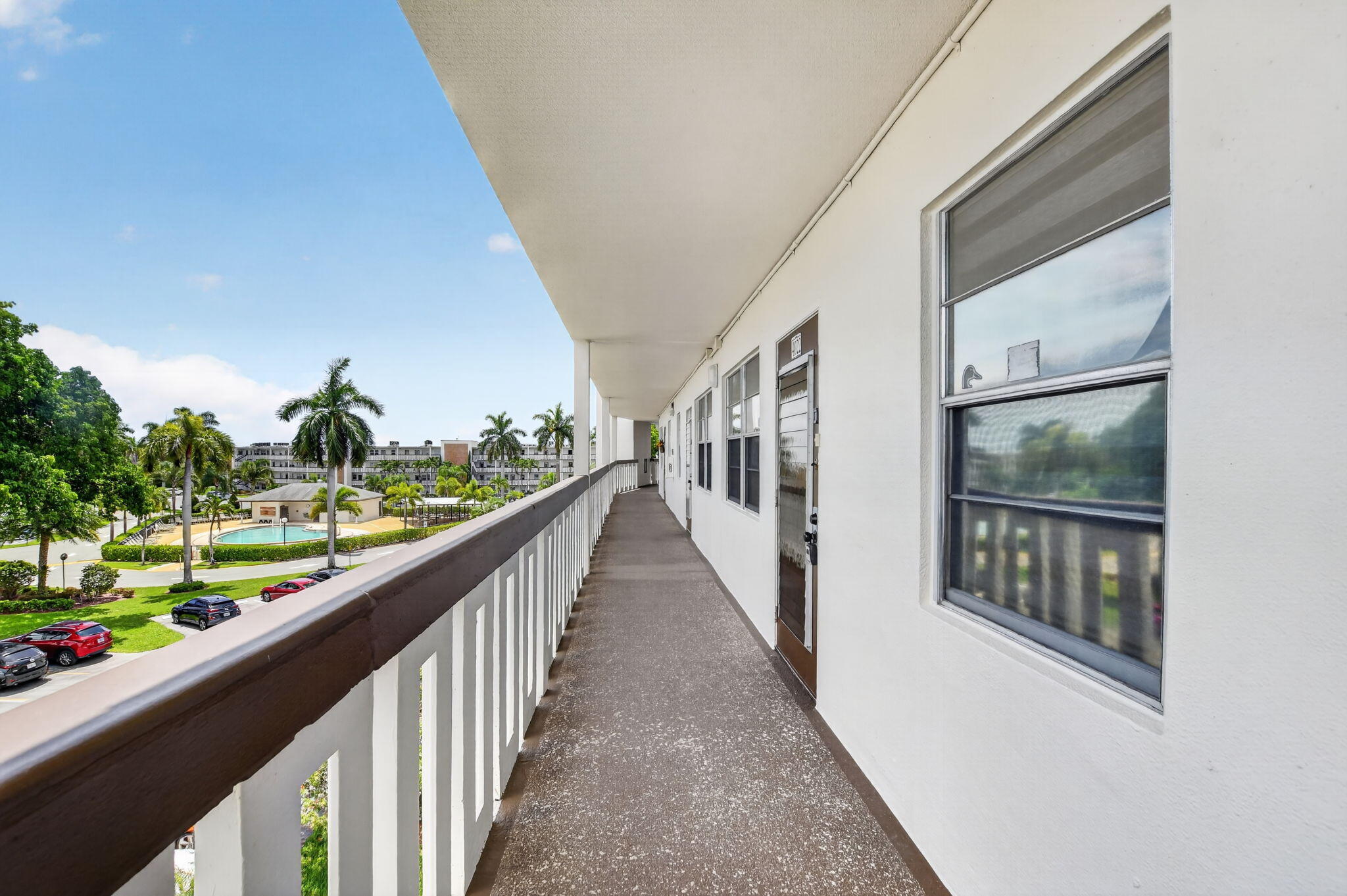 4022 Hythe B Property Photo 5