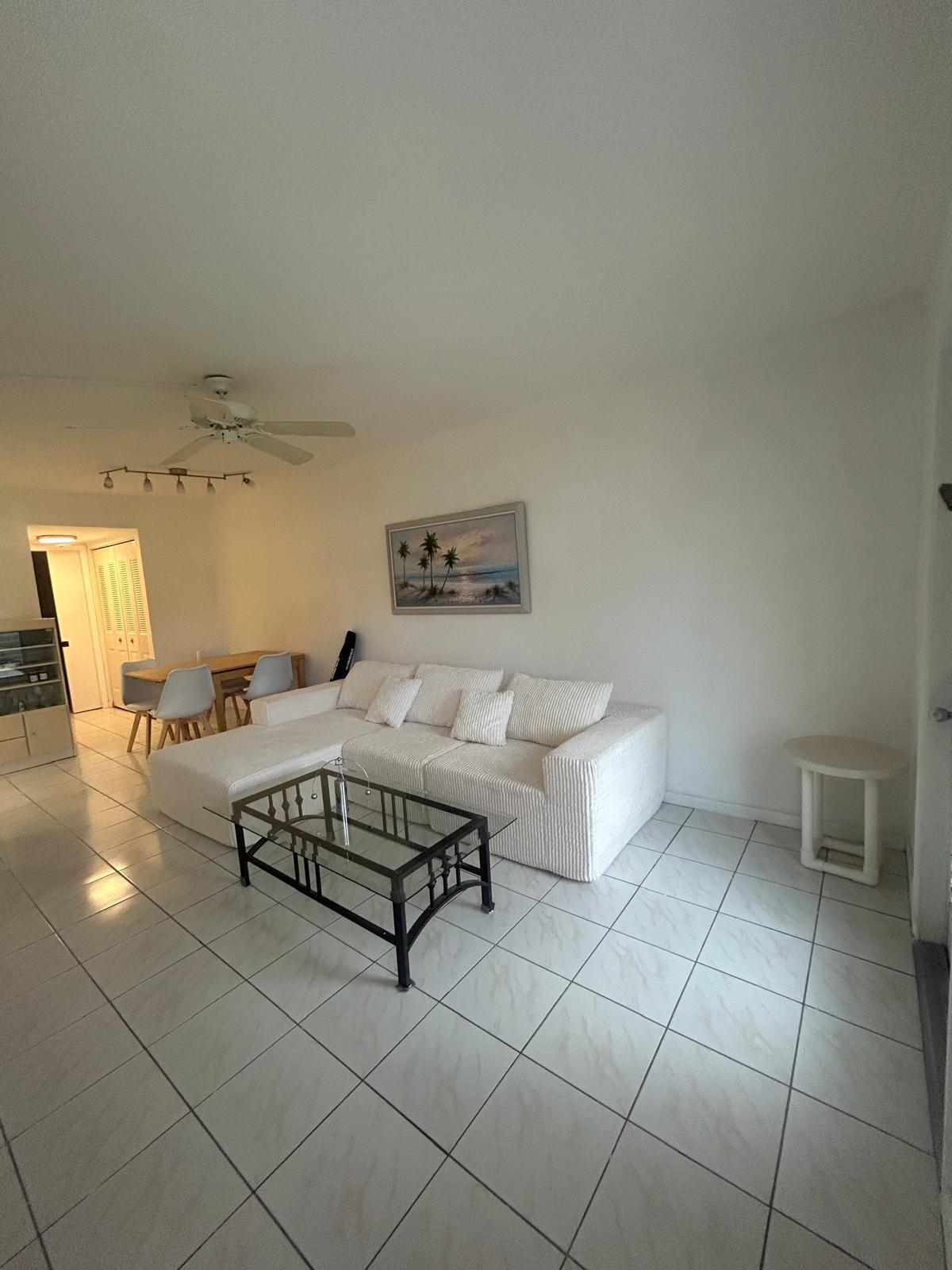 138 Markham G Property Photo 3
