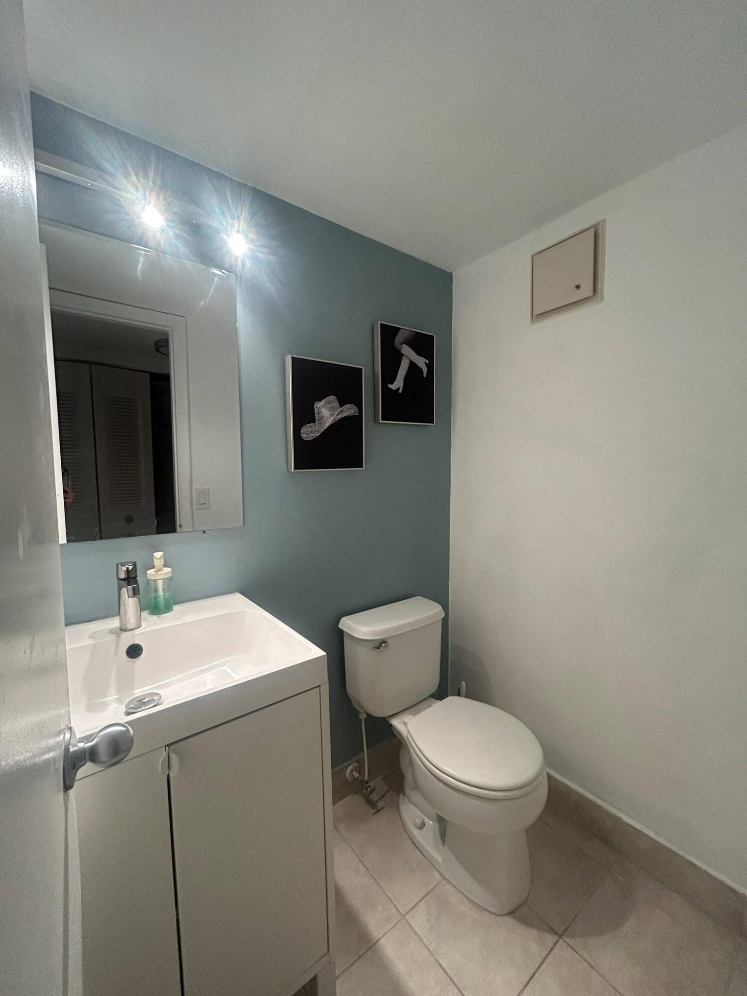 138 Markham G Property Photo 6