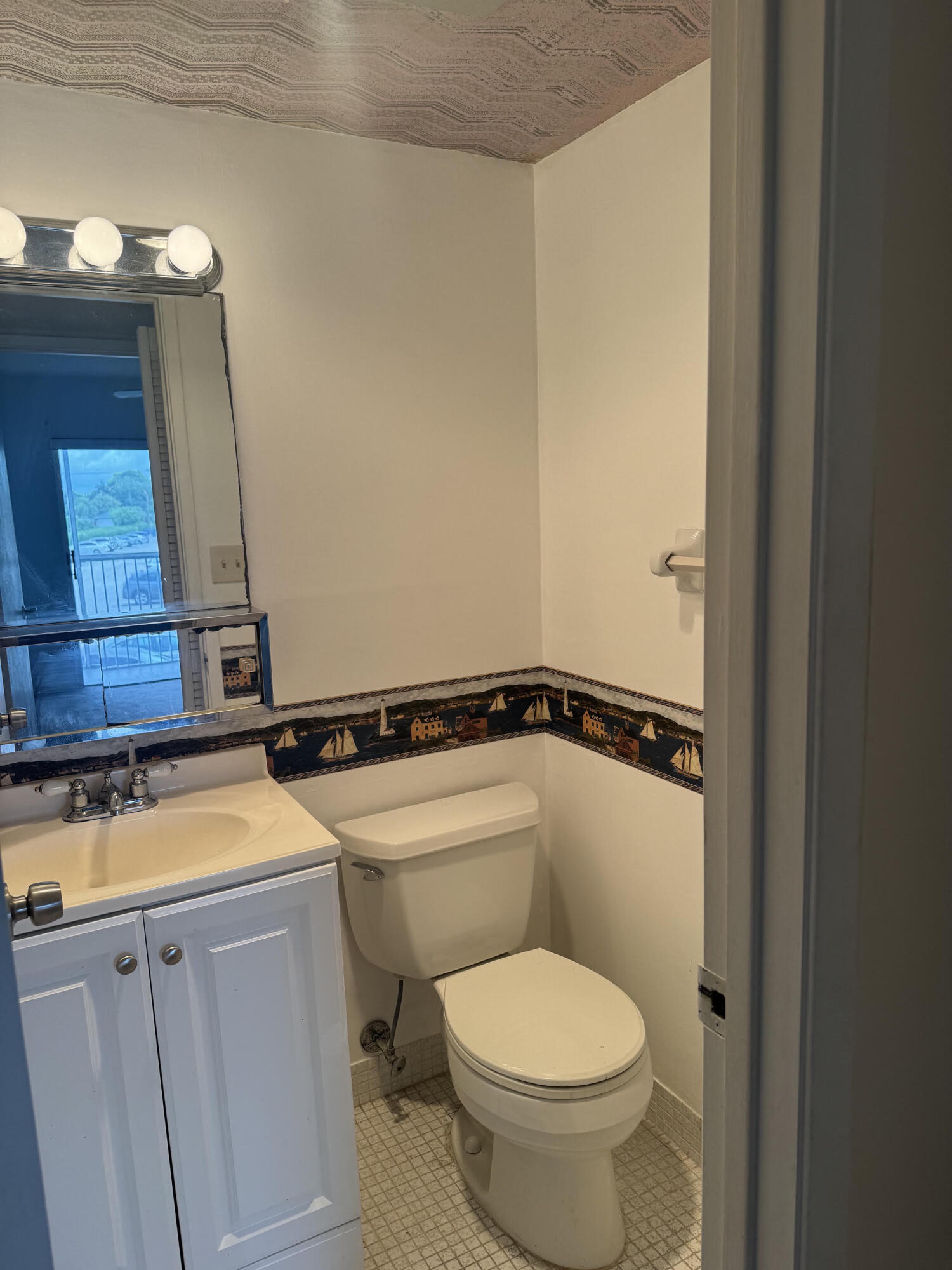 700 Village Green Court 221 Property Photo 13