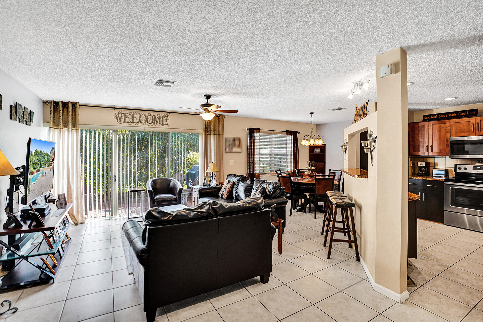 4941 Riverside Drive Property Photo 9