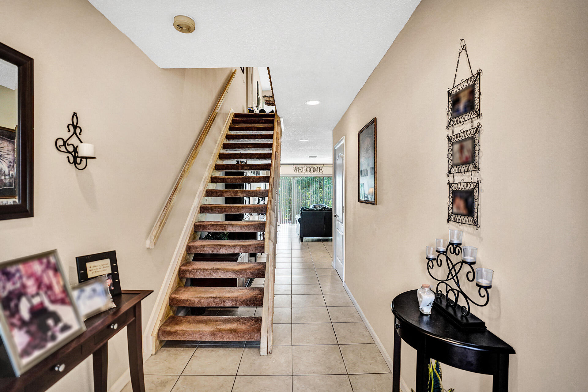 4941 Riverside Drive Property Photo 10