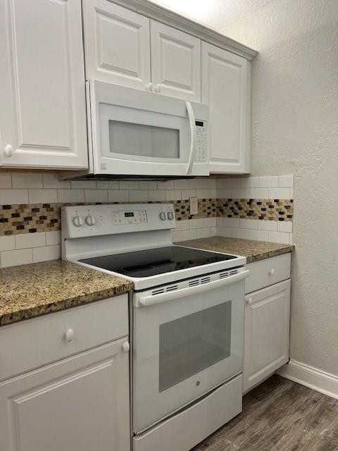 2588 Riverside Drive 2588 Property Photo 6