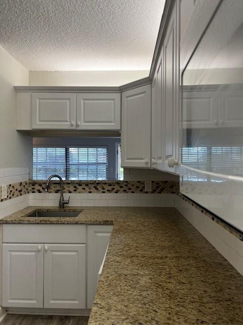 2588 Riverside Drive 2588 Property Photo 8