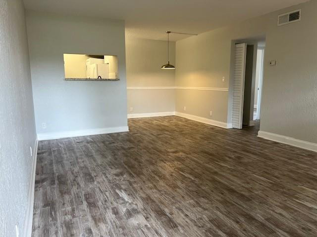 2588 Riverside Drive 2588 Property Photo 14