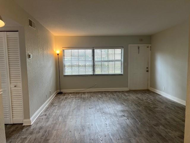 2588 Riverside Drive 2588 Property Photo 15