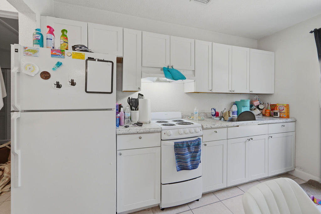 726 41st Street Property Photo 6