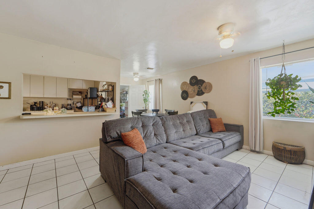 726 41st Street Property Photo 15