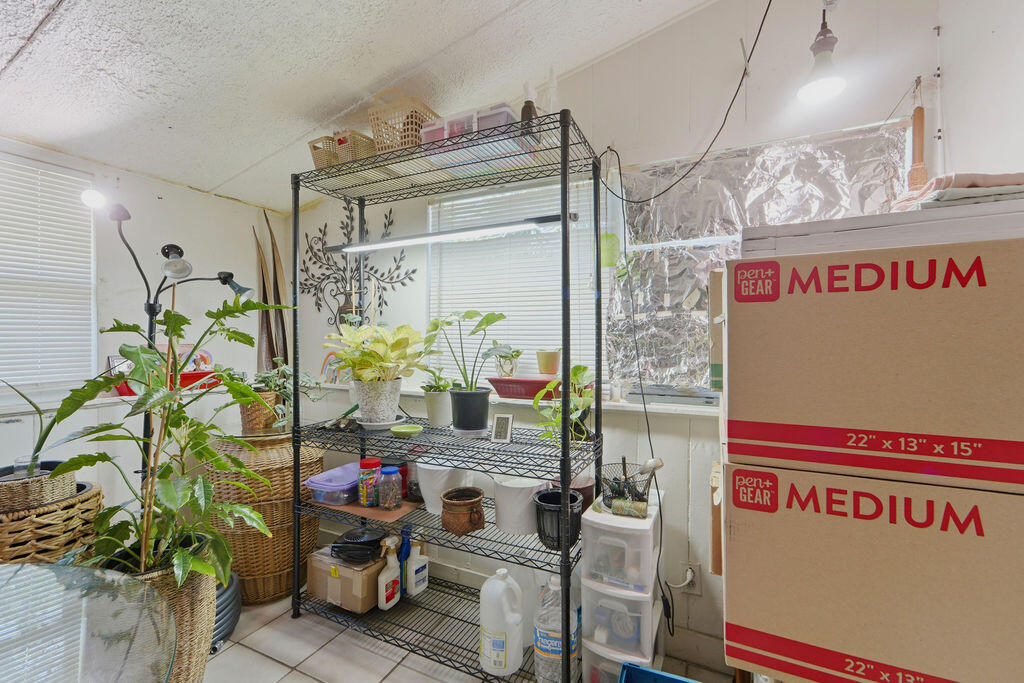 726 41st Street Property Photo 18