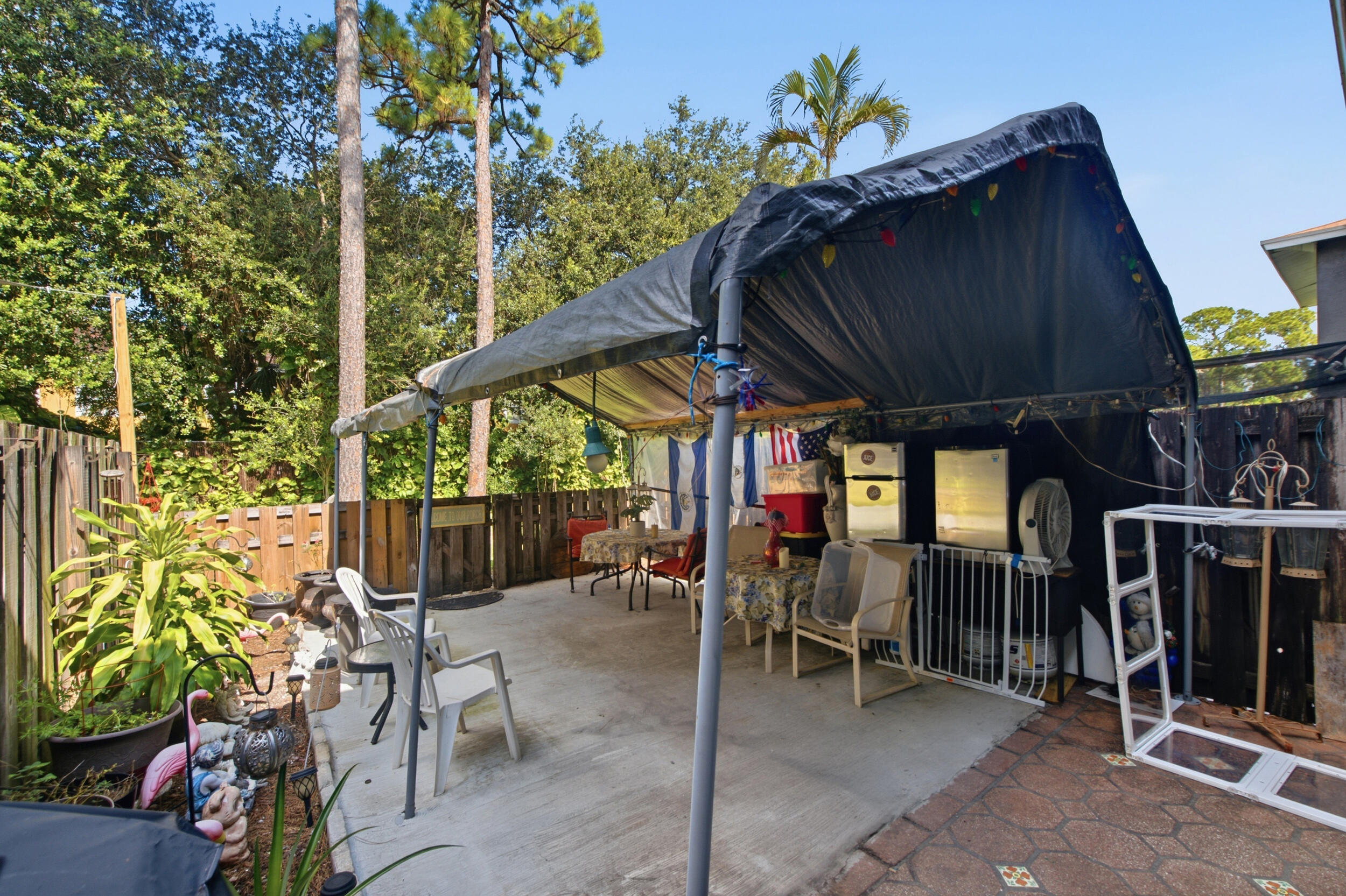 799 Hill Drive E Property Photo 23