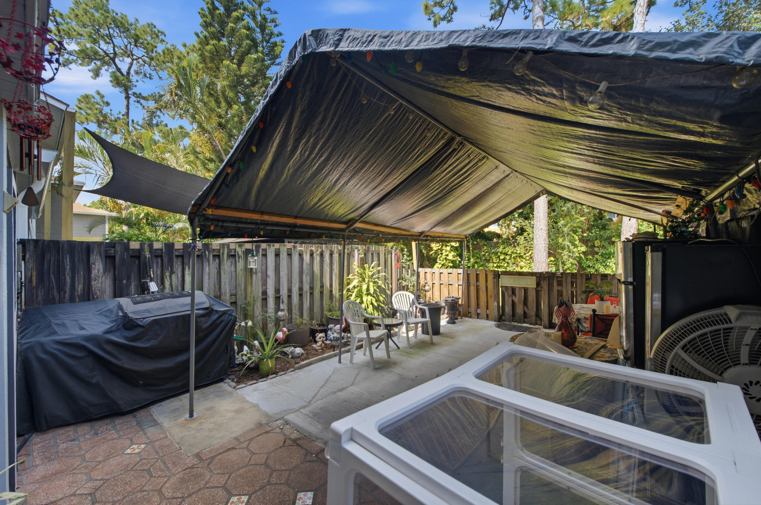 799 Hill Drive E Property Photo 24