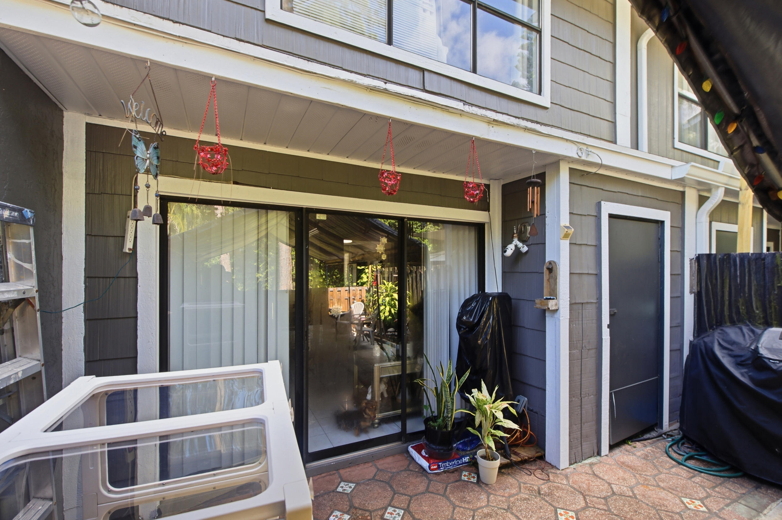 799 Hill Drive E Property Photo 26
