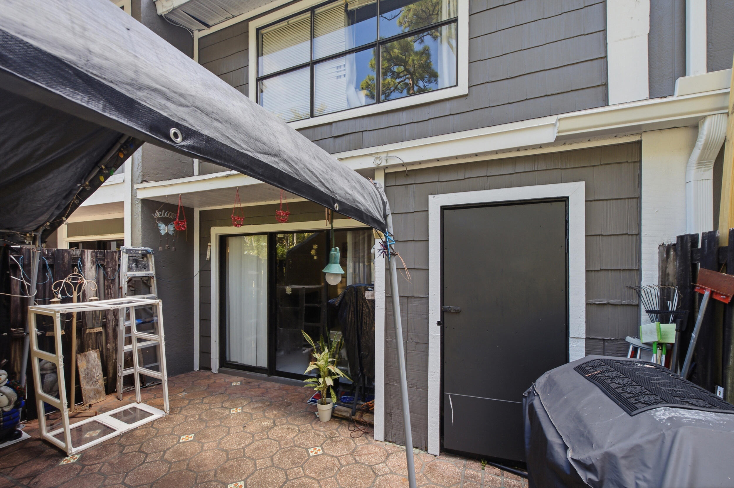 799 Hill Drive E Property Photo 27