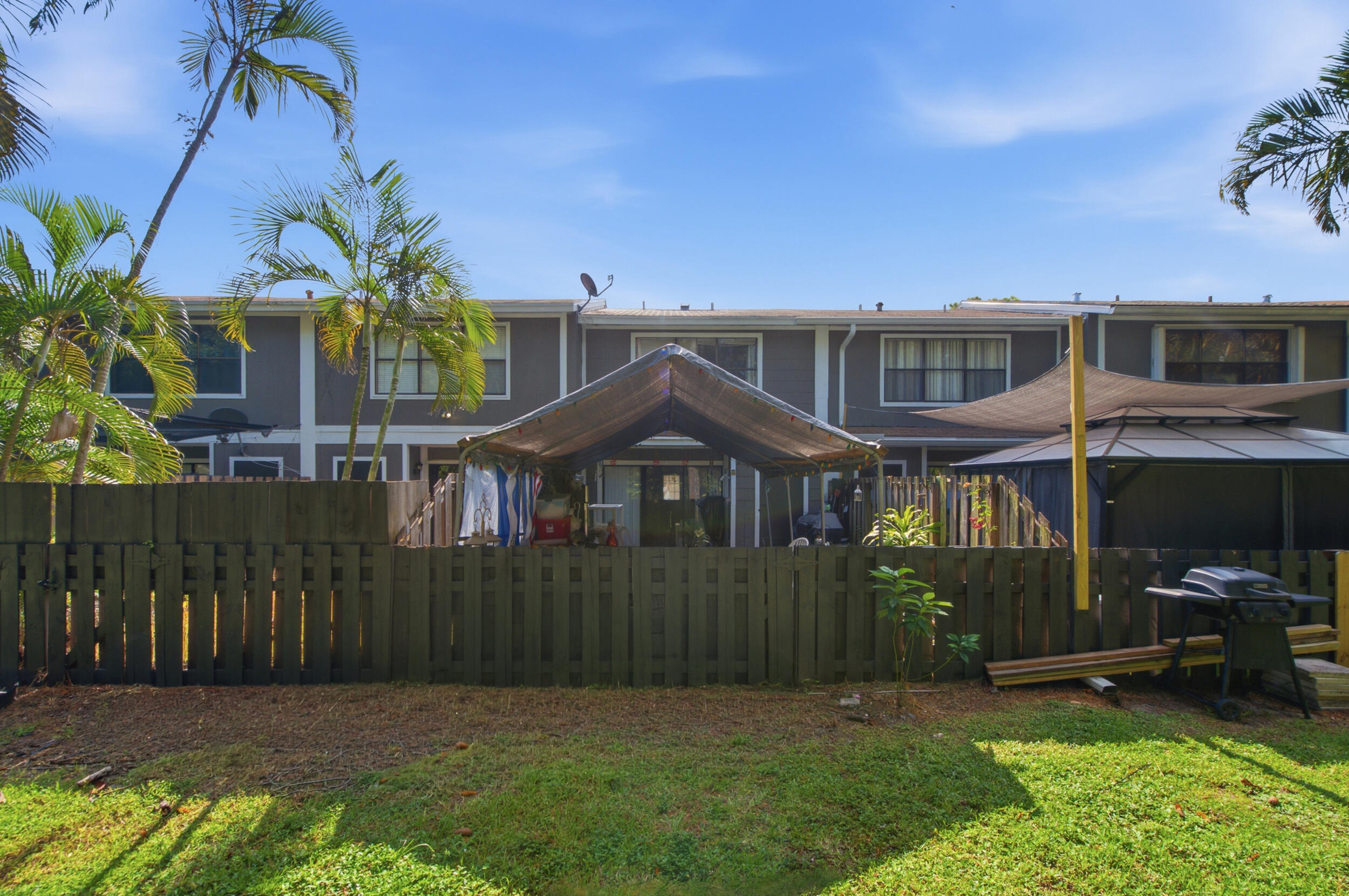 799 Hill Drive E Property Photo 28