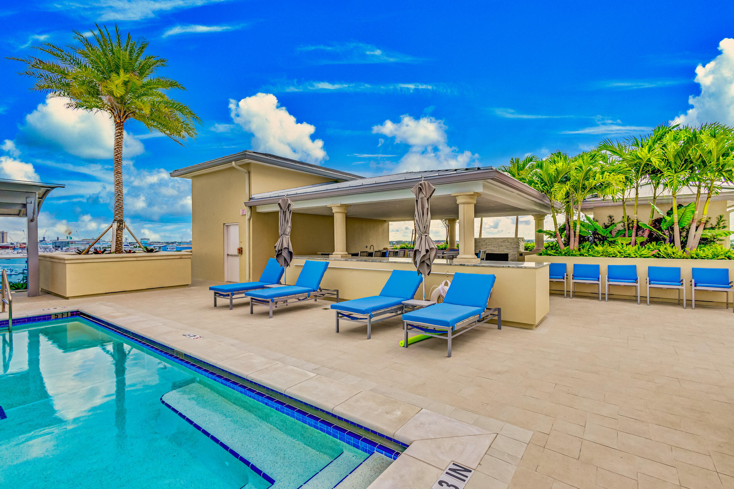 2640 Lake Shore Drive 2014 Property Photo 60