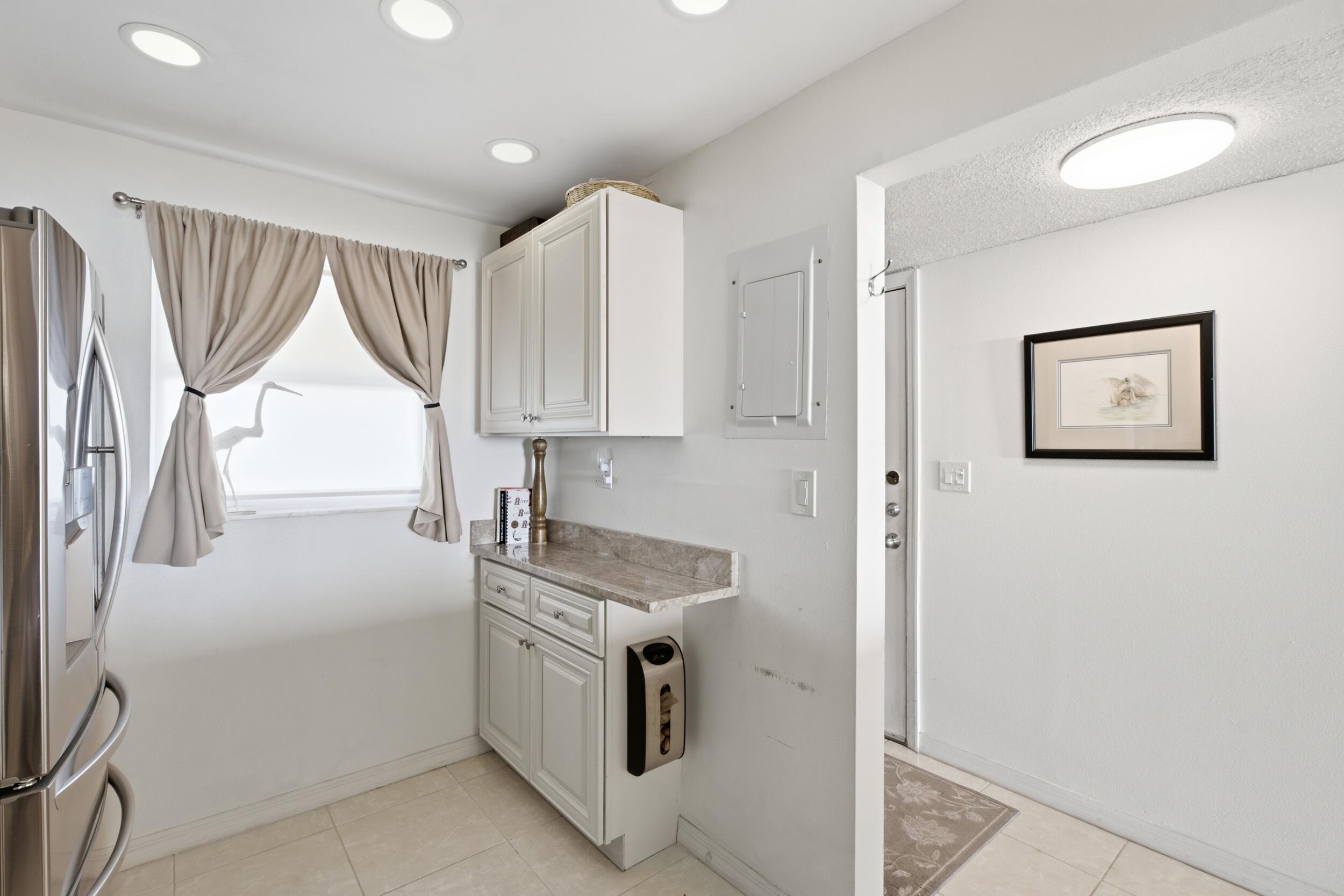 9400 S Ocean Drive 208 Property Photo 7