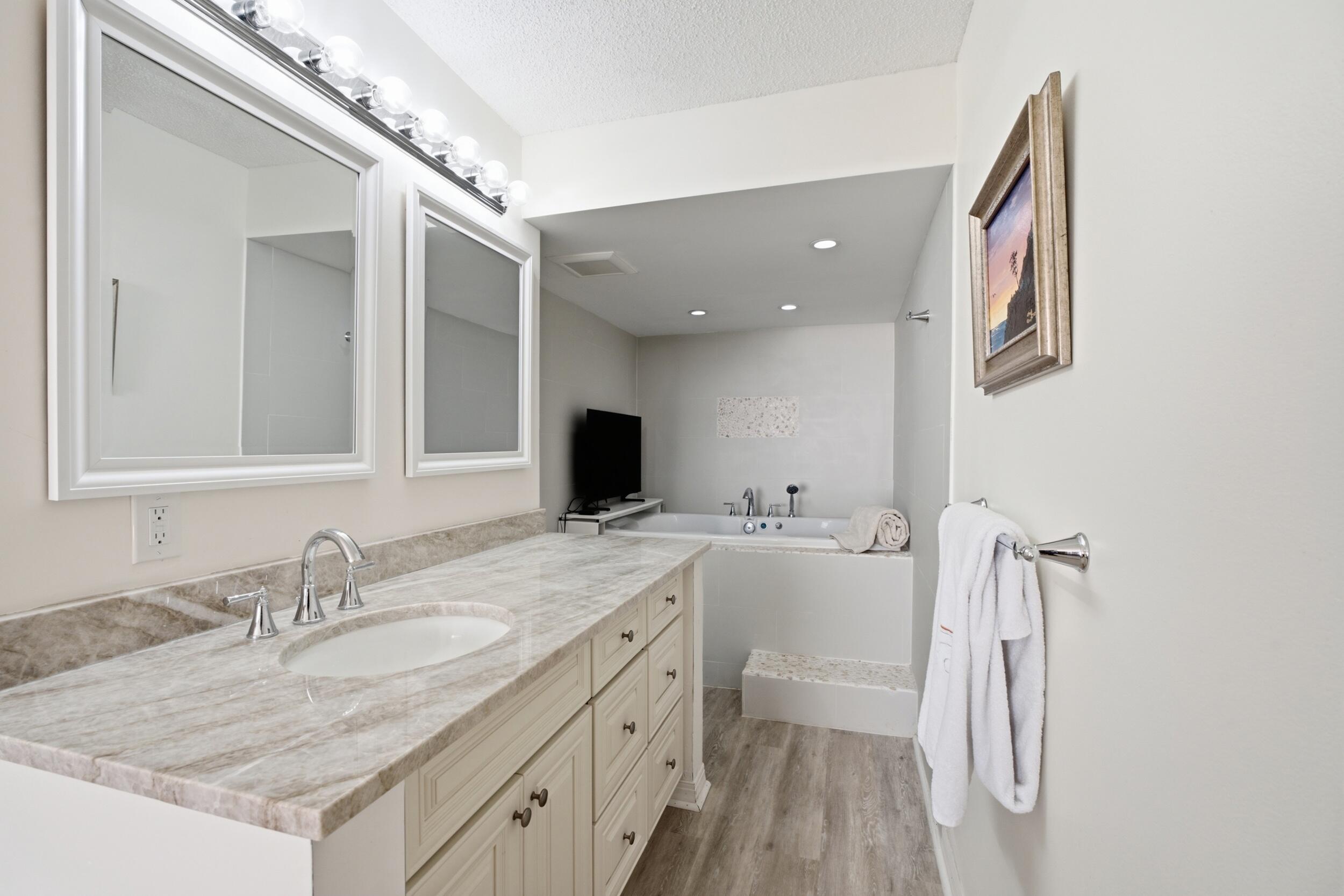 9400 S Ocean Drive 208 Property Photo 18