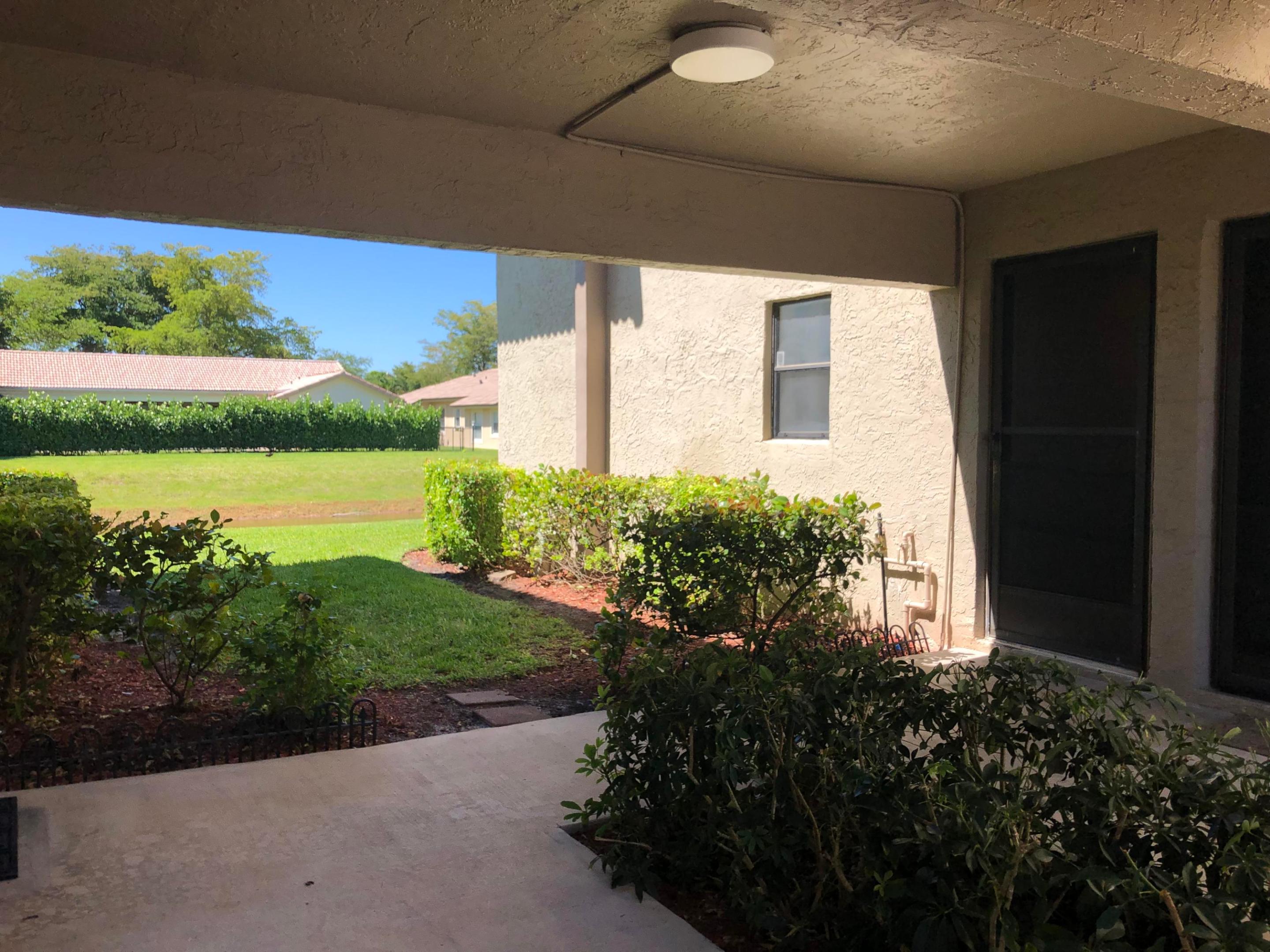 10714 Royal Palm Boulevard 4-2 Property Photo 2