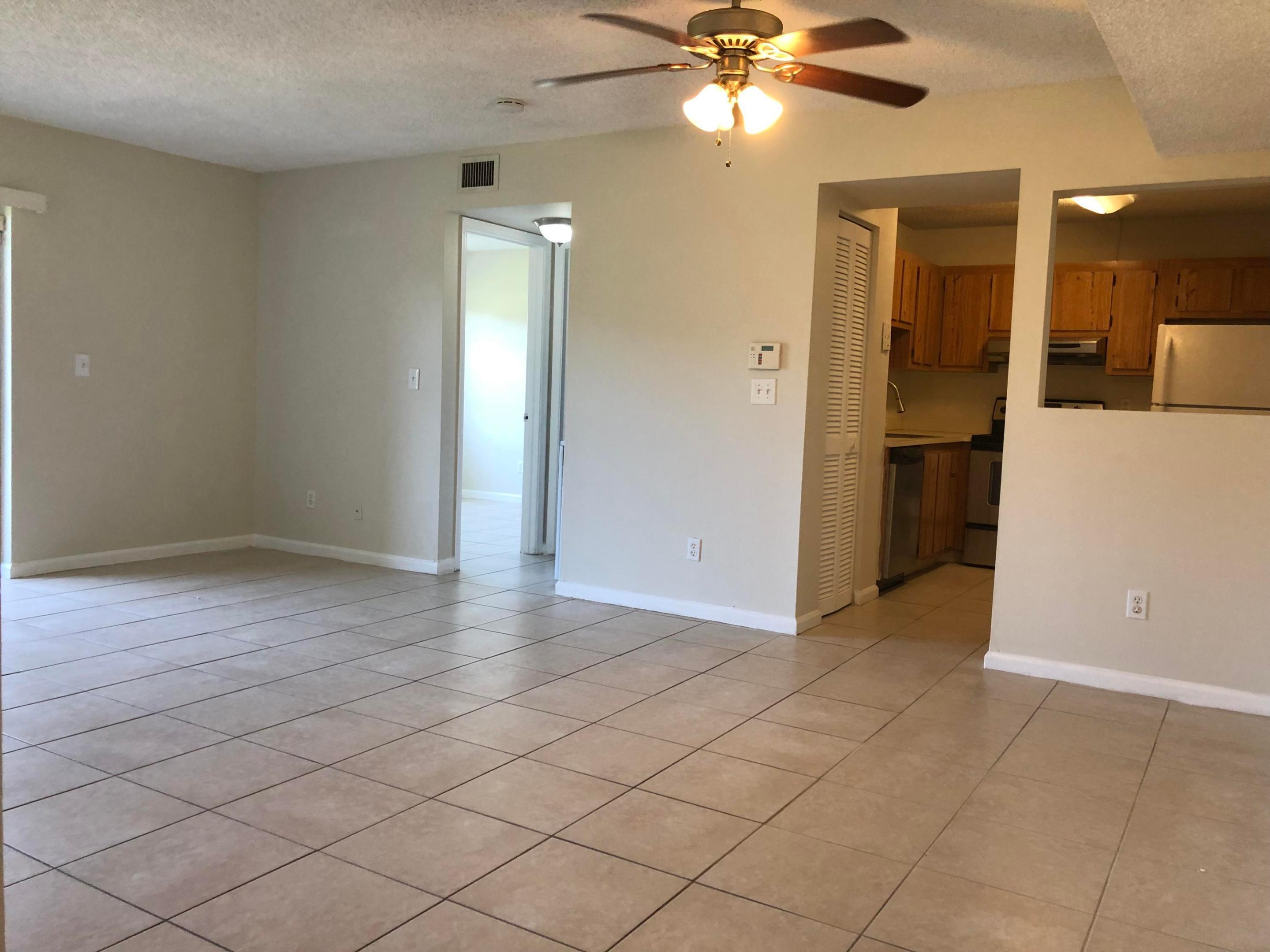 10714 Royal Palm Boulevard 4-2 Property Photo 4