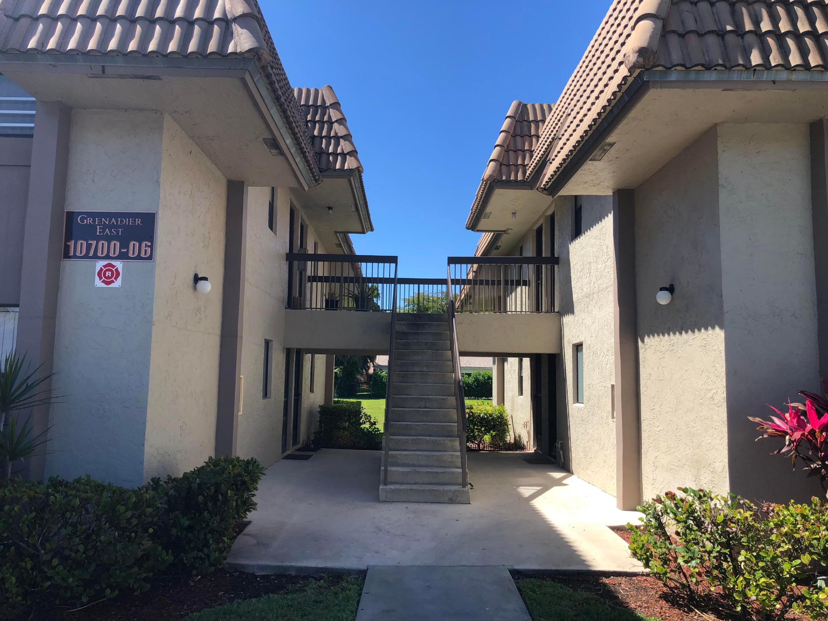 10714 Royal Palm Boulevard 4-2 Property Photo 13