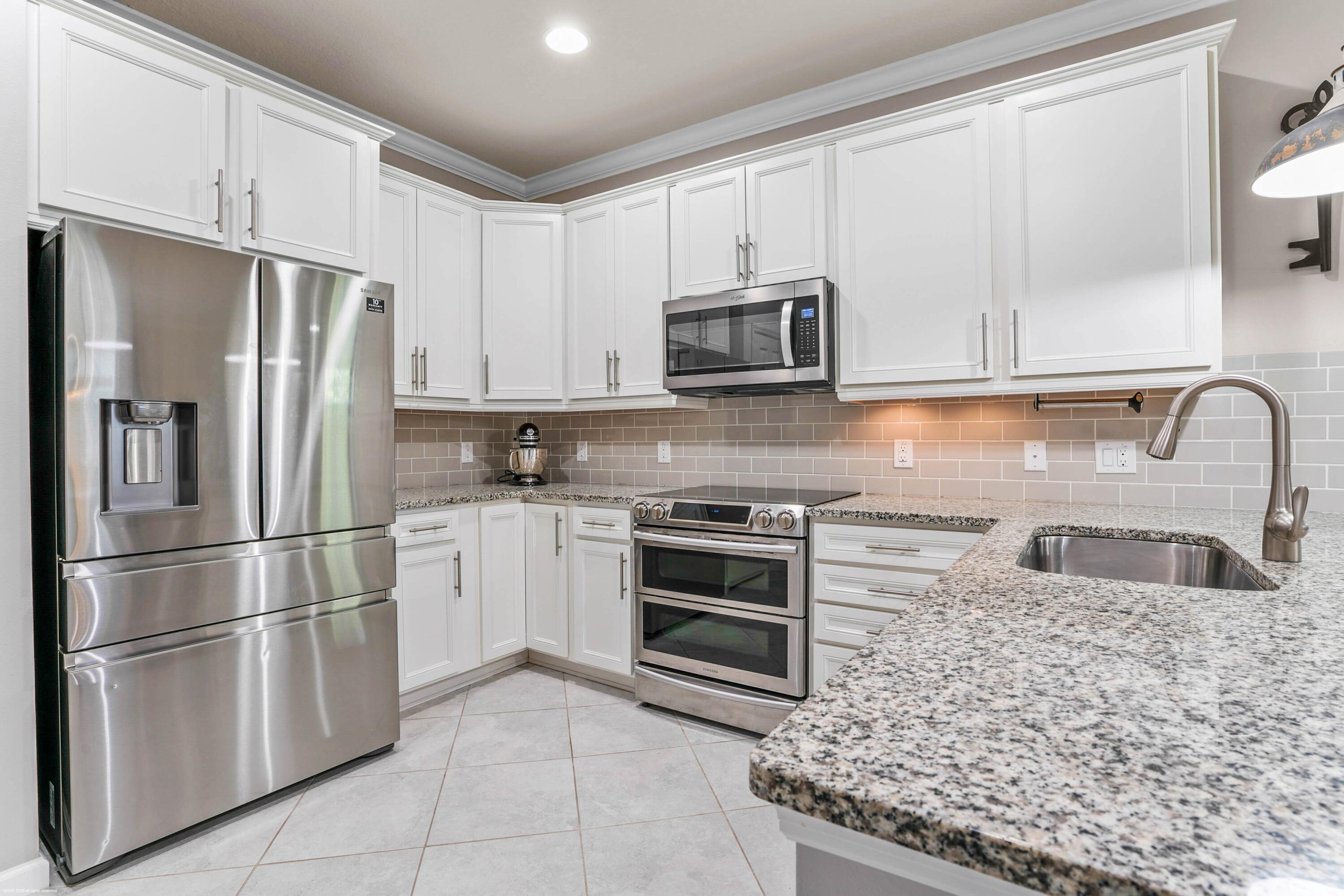 4337 Beauty Leaf Circle Property Photo 11