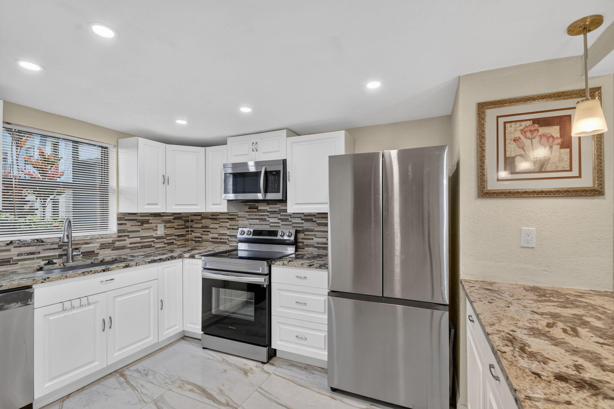 2101 W Woolbright Road J107 Property Photo 6