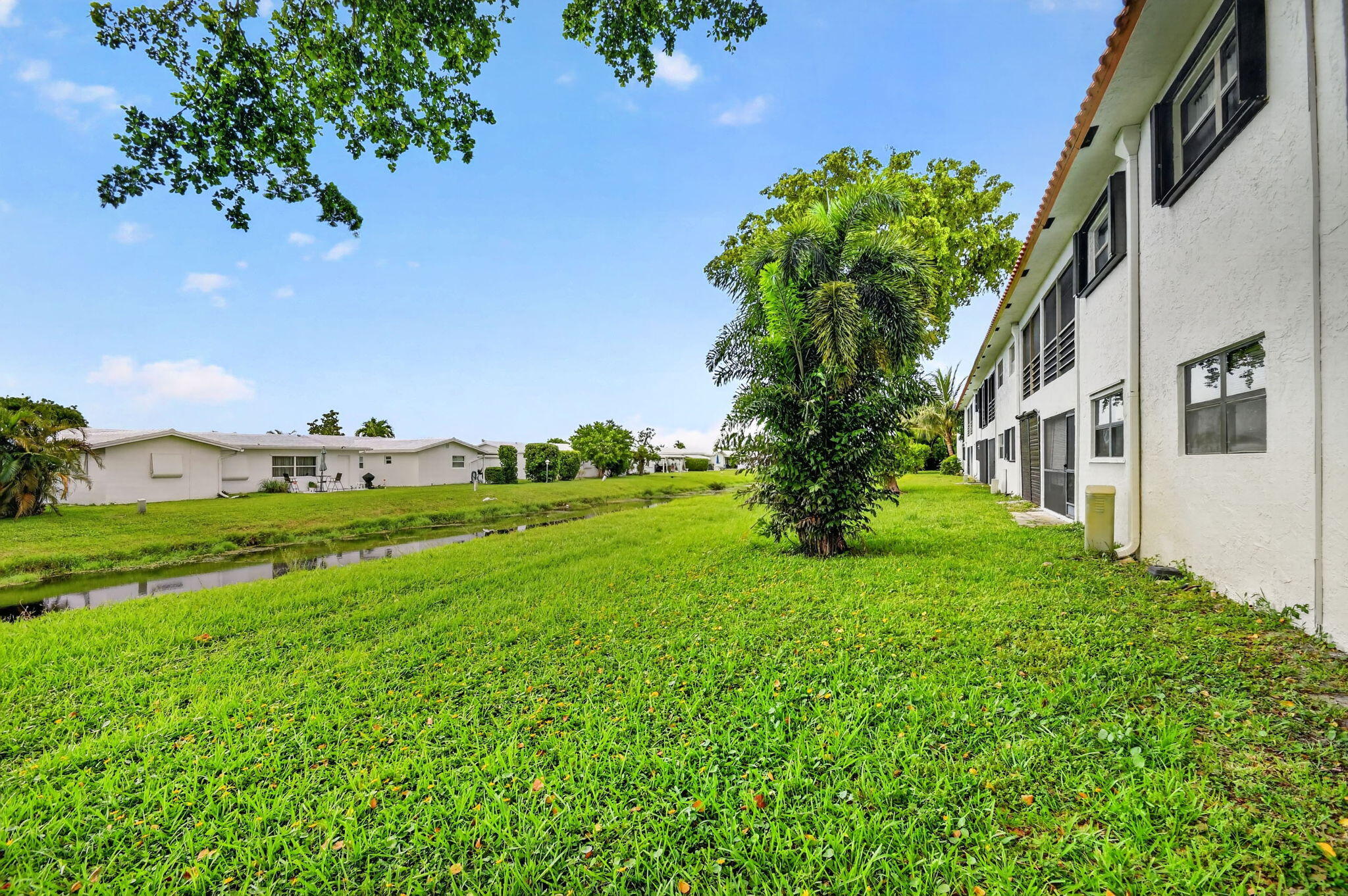 2101 W Woolbright Road J107 Property Photo 34