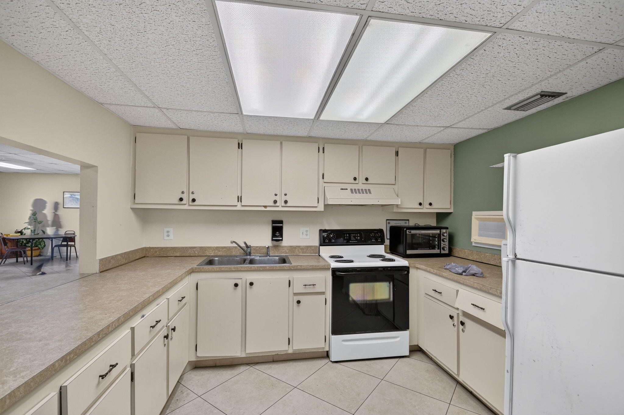 2101 W Woolbright Road J107 Property Photo 44