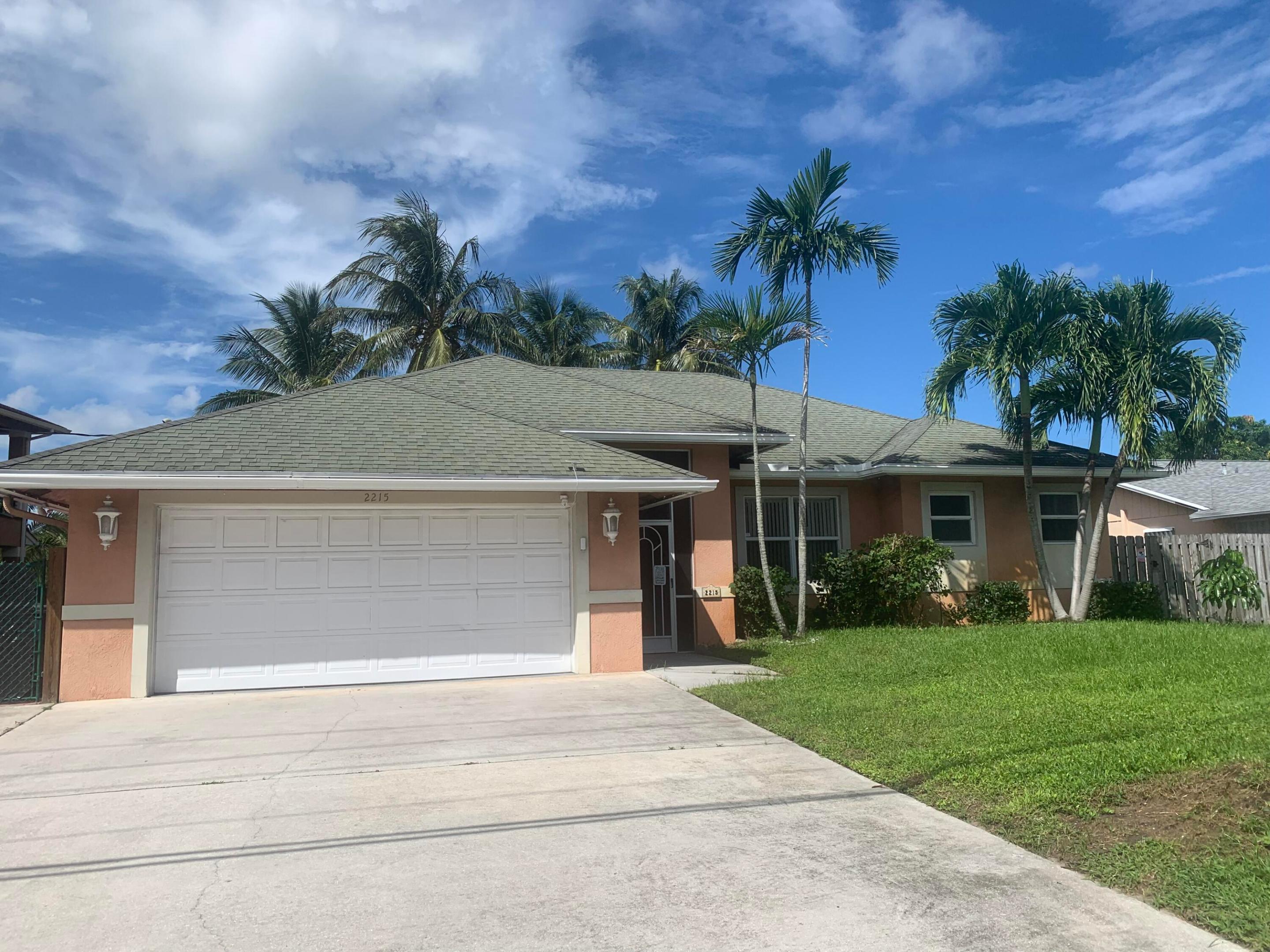 2215 HYPOLUXO Road Property Photo 1