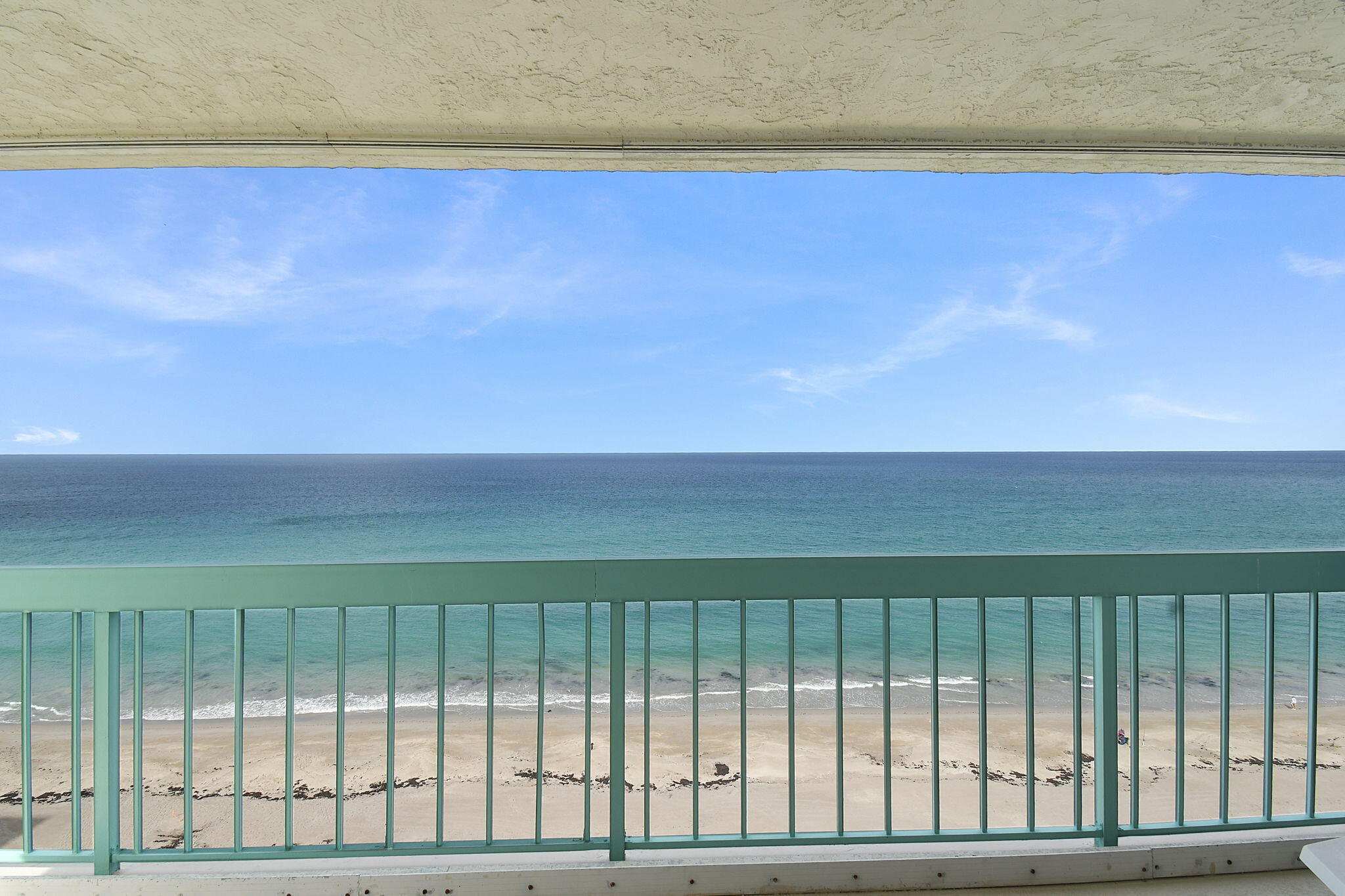 9940 S Ocean Drive 1101 Property Photo 2