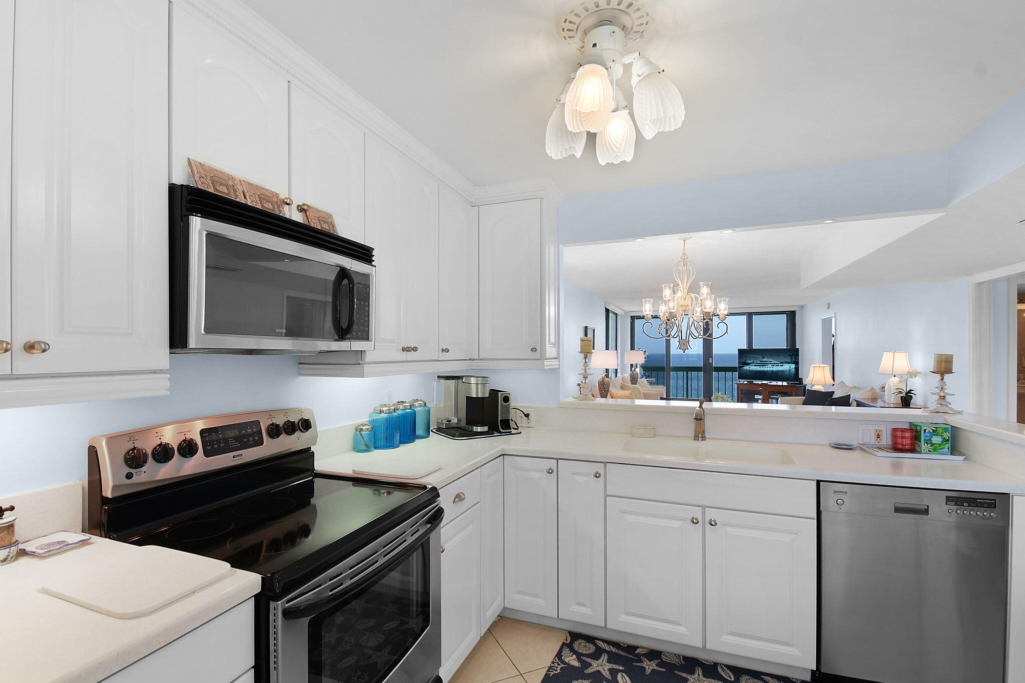 9940 S Ocean Drive 1101 Property Photo 12