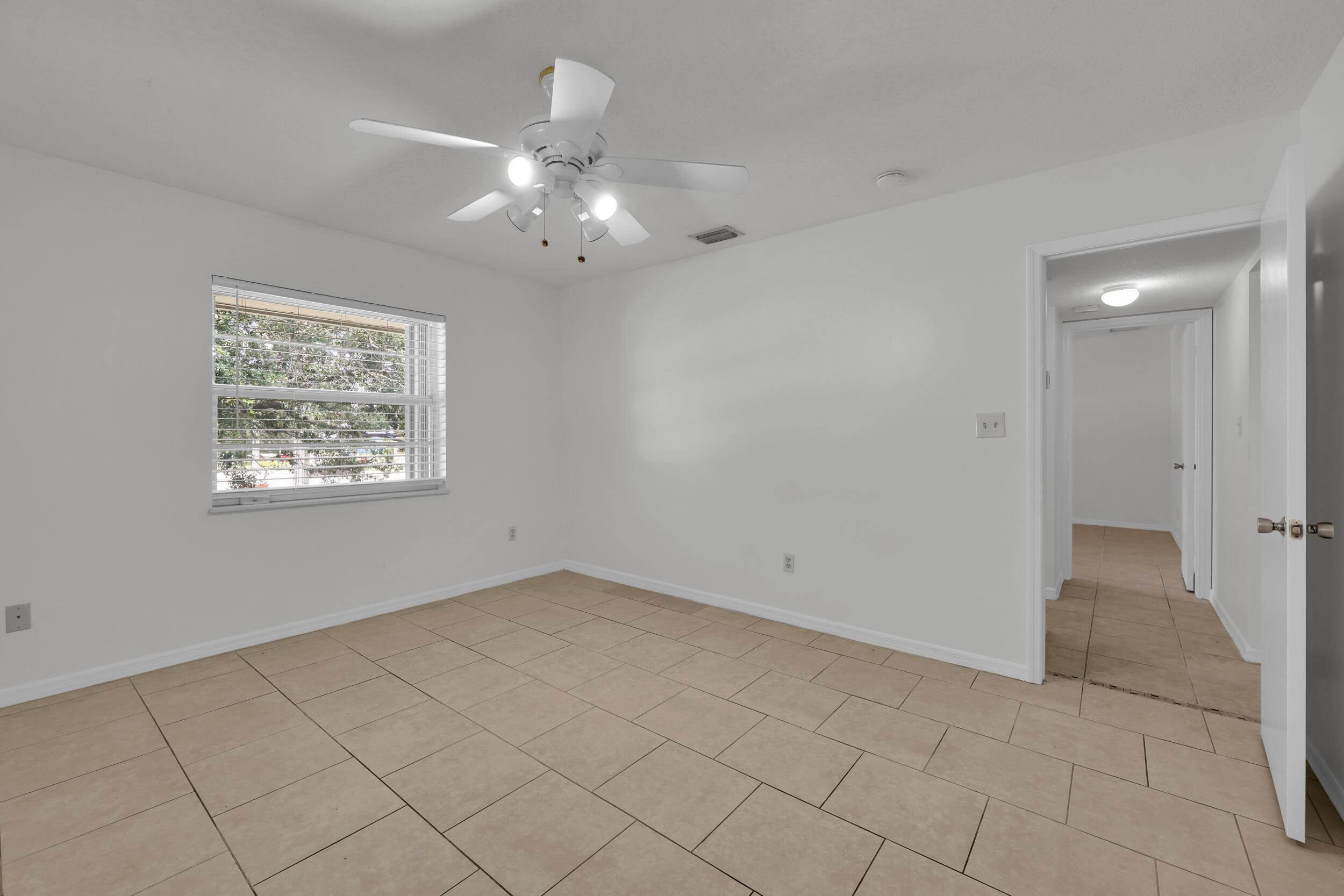 2302 Sunrise Boulevard Blg 1, 209 Property Photo 14